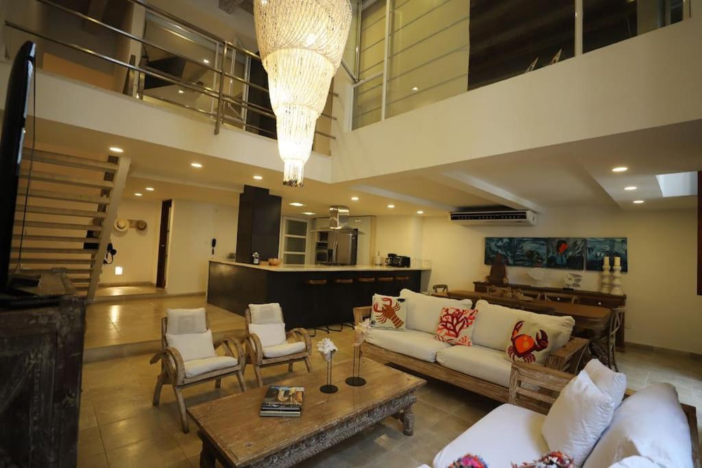 Luxury Colonial Home at Virrey Eslava