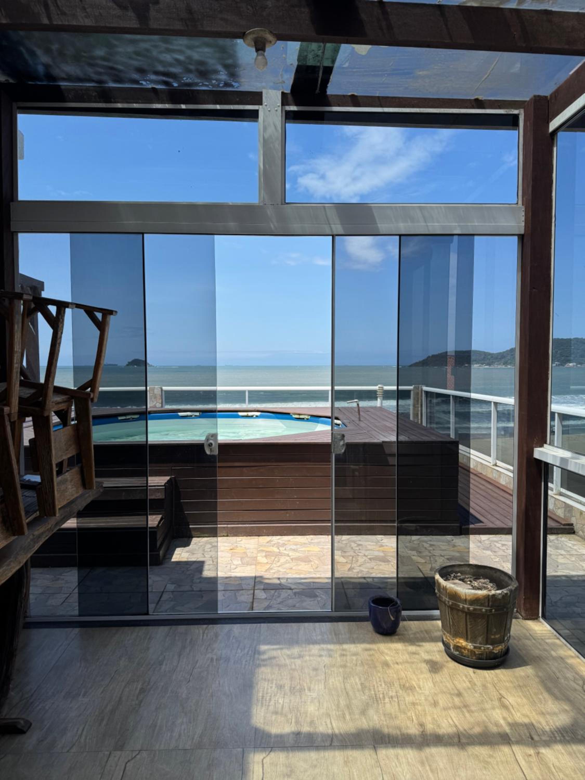 Apartamento Cobertura Beira-mar 3 quartos Piscina Privativa