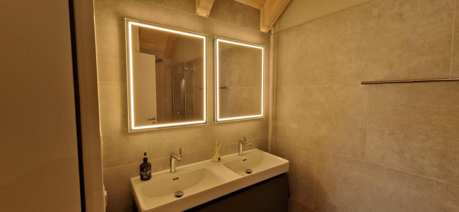 Visionary Hospitality Bassersdorf, Zürich - Premium Apartments in Swiss Style with Free Parking, Washer, Kitchen, Terrace, Vaulted Cellar Event Room, Bus S