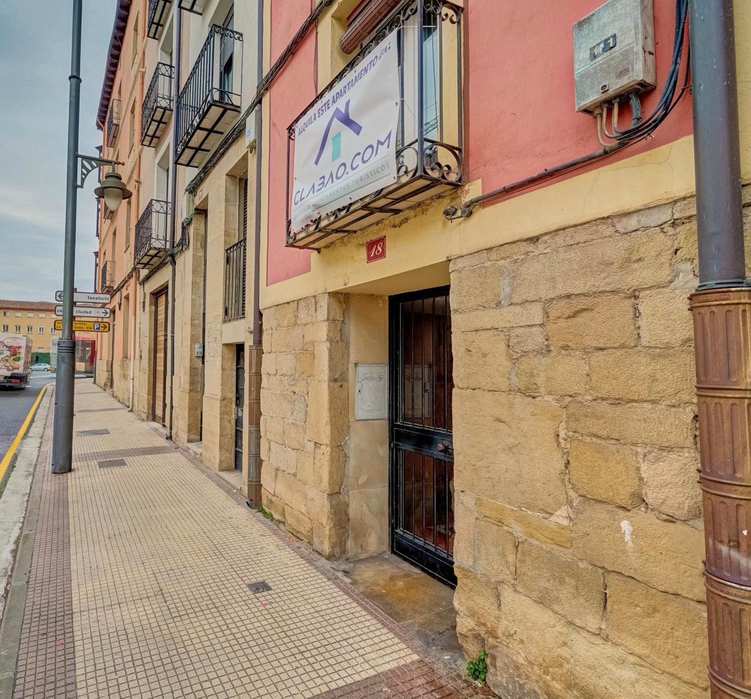 Apartamento La Bodega by Clabao - A un paso de la Laurel y Tranquilo