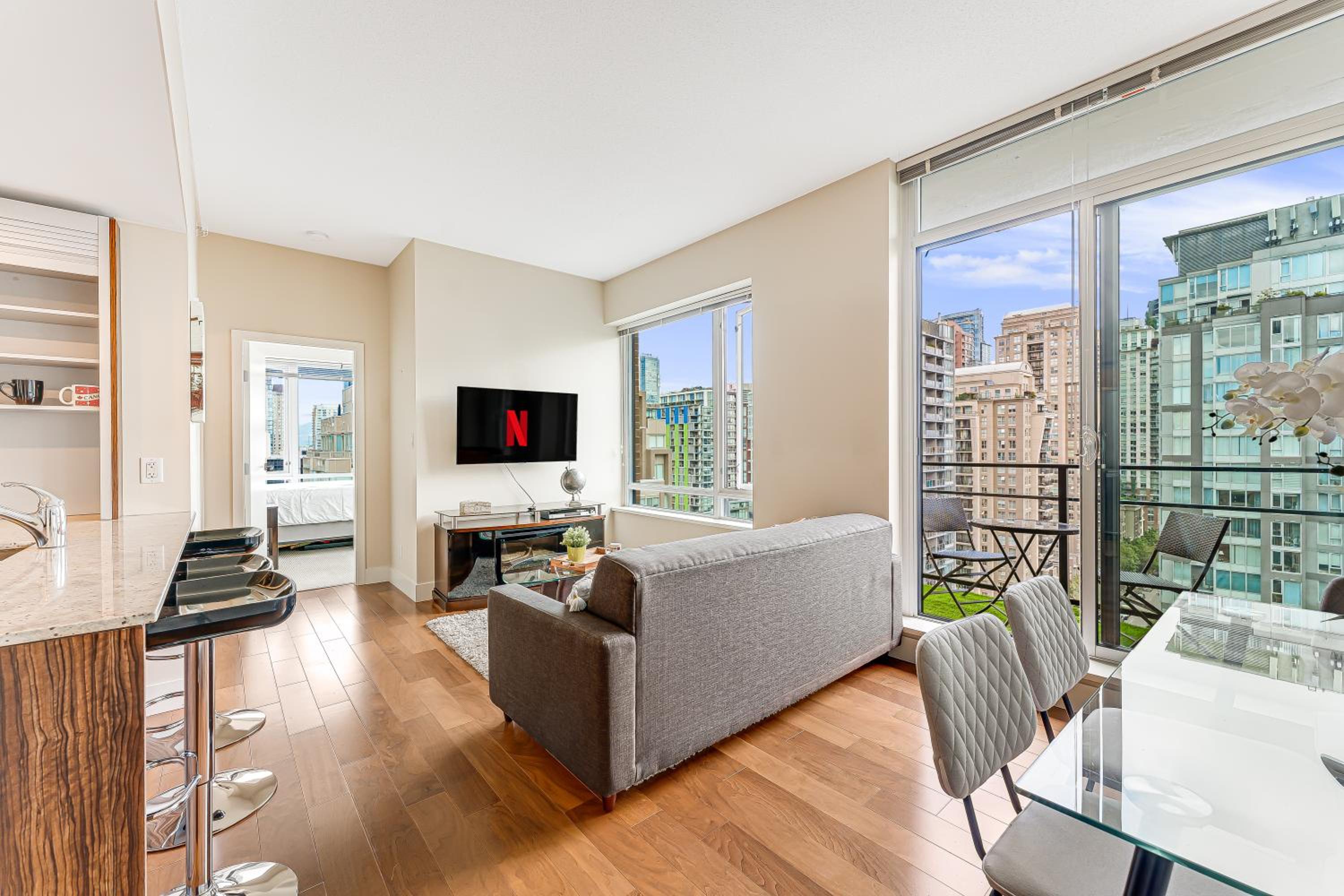 Cozy 1 Bedroom Apartment in the Heart of Yaletown
