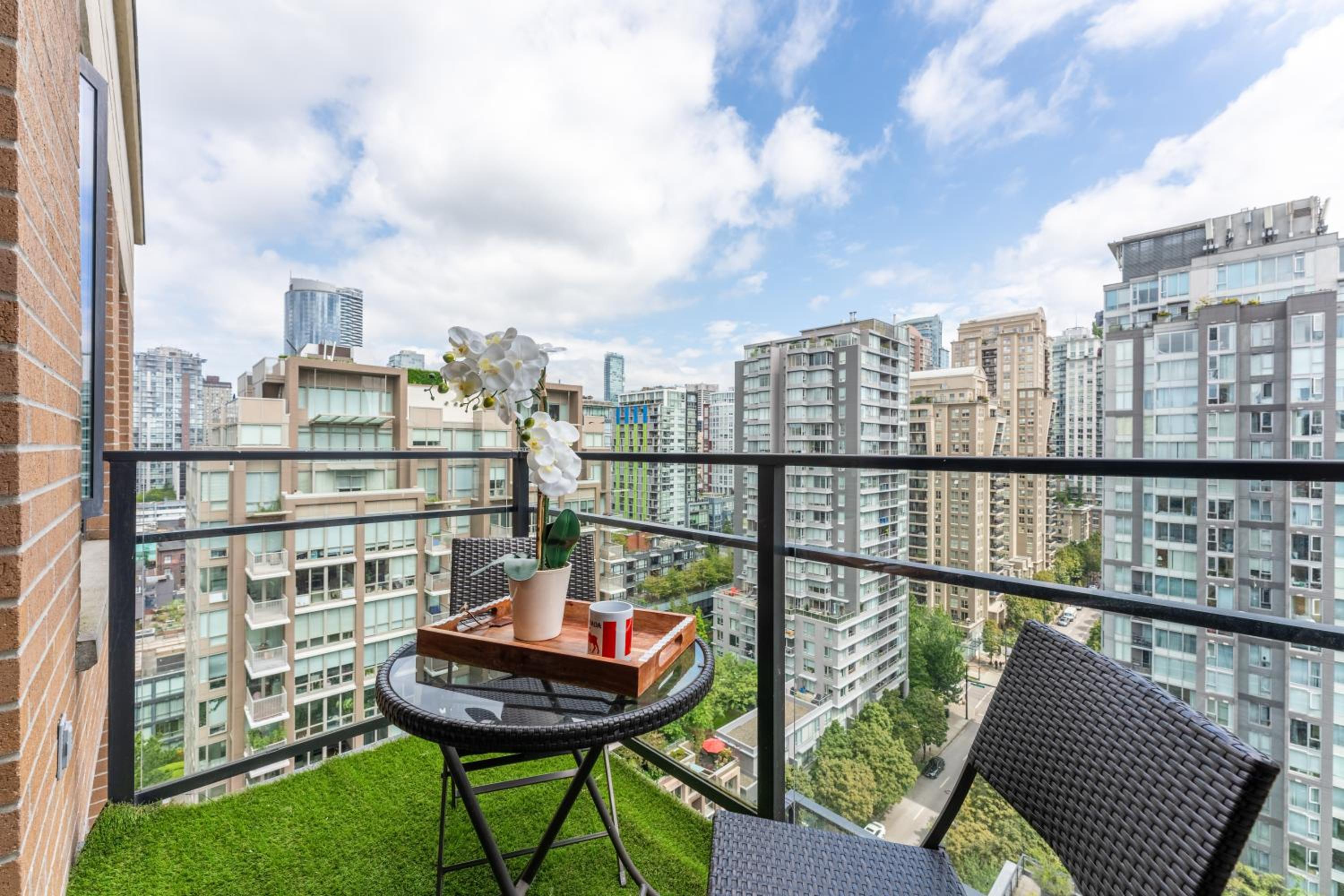 Cozy 1 Bedroom Apartment in the Heart of Yaletown