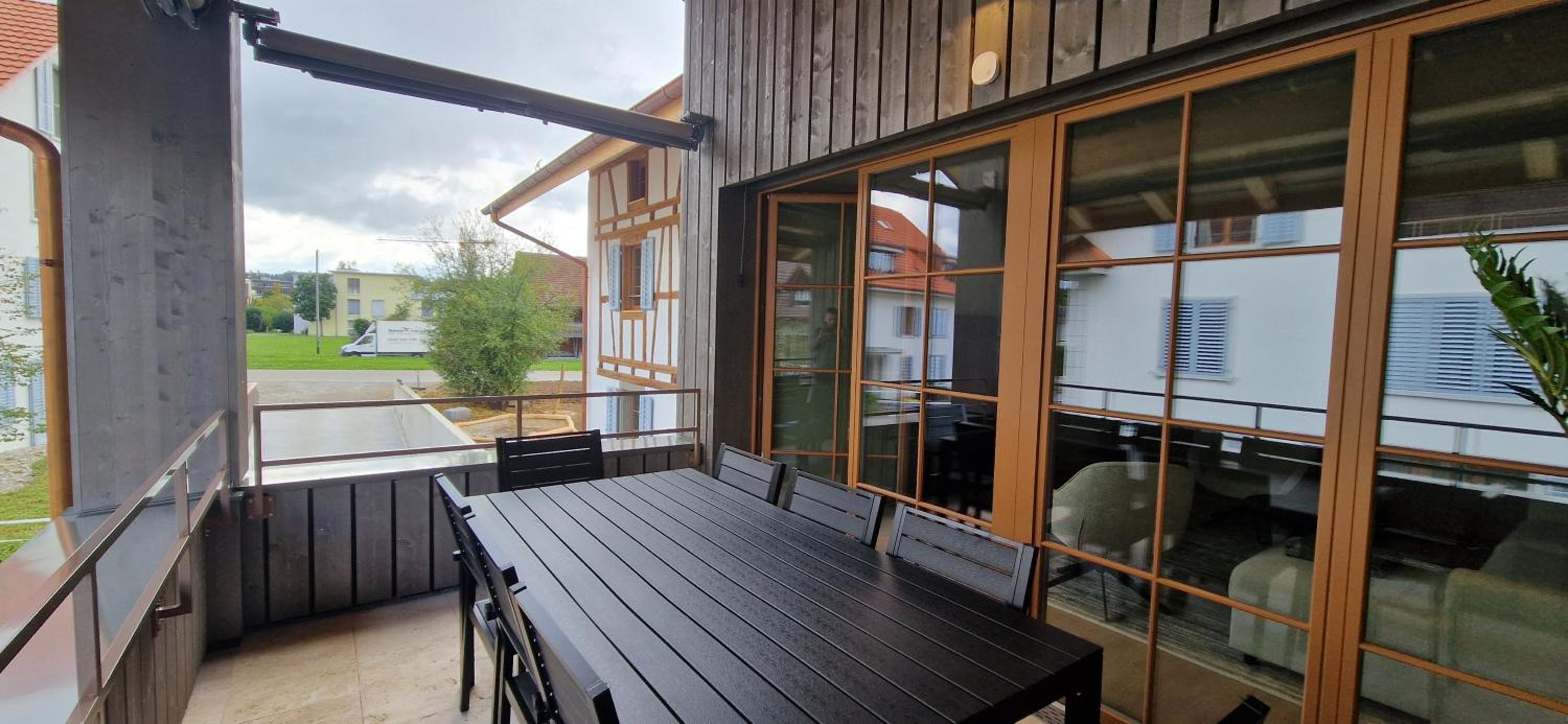 Visionary Hospitality Bassersdorf, Zürich - Premium Apartments in Swiss Style with Free Parking, Washer, Kitchen, Terrace, Vaulted Cellar Event Room, Bus S