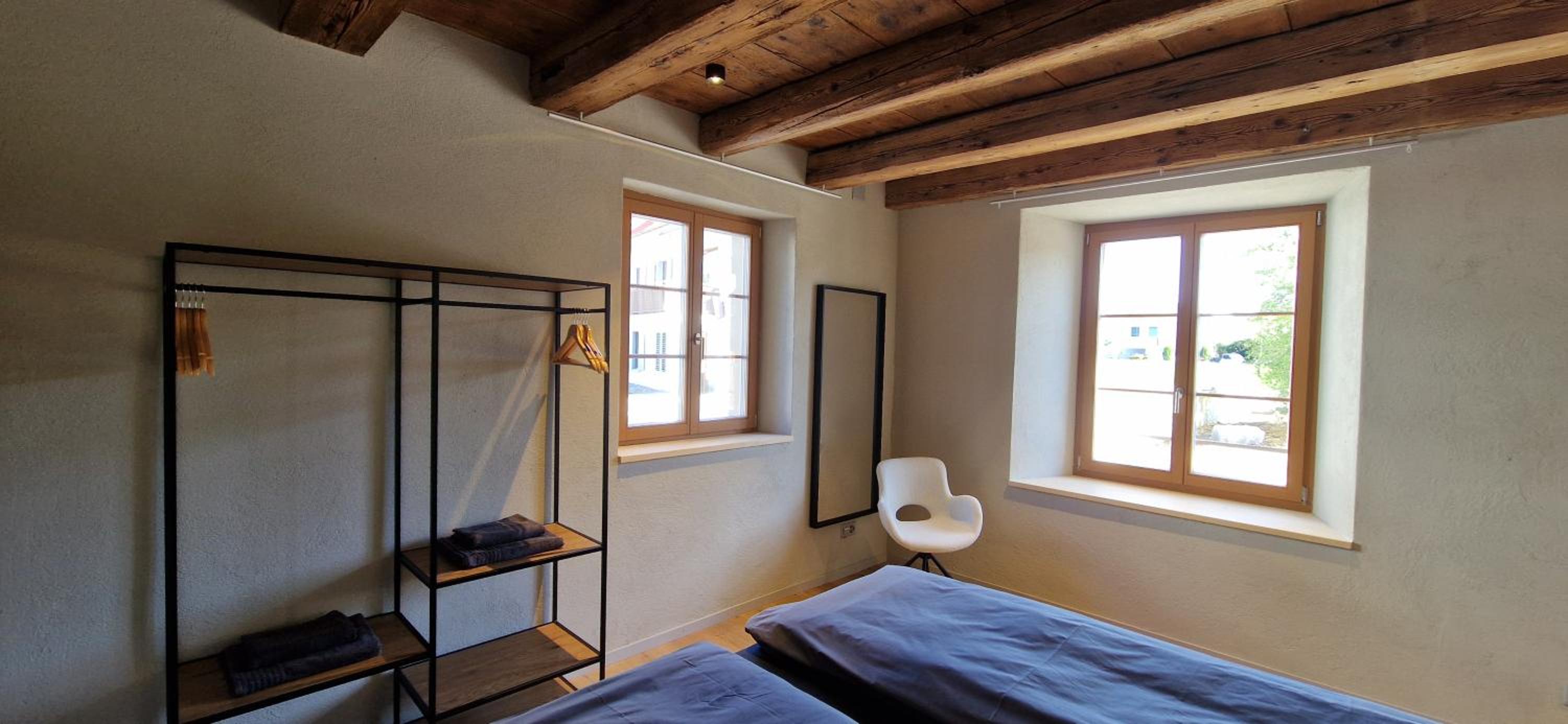 Visionary Hospitality Bassersdorf, Zürich - Premium Apartments in Swiss Style with Free Parking, Washer, Kitchen, Terrace, Vaulted Cellar Event Room, Bus S