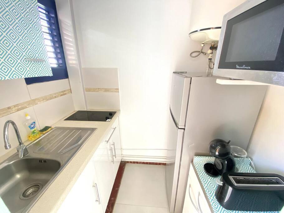 Studio Petite Plage - Pieds dans l'eau view 4