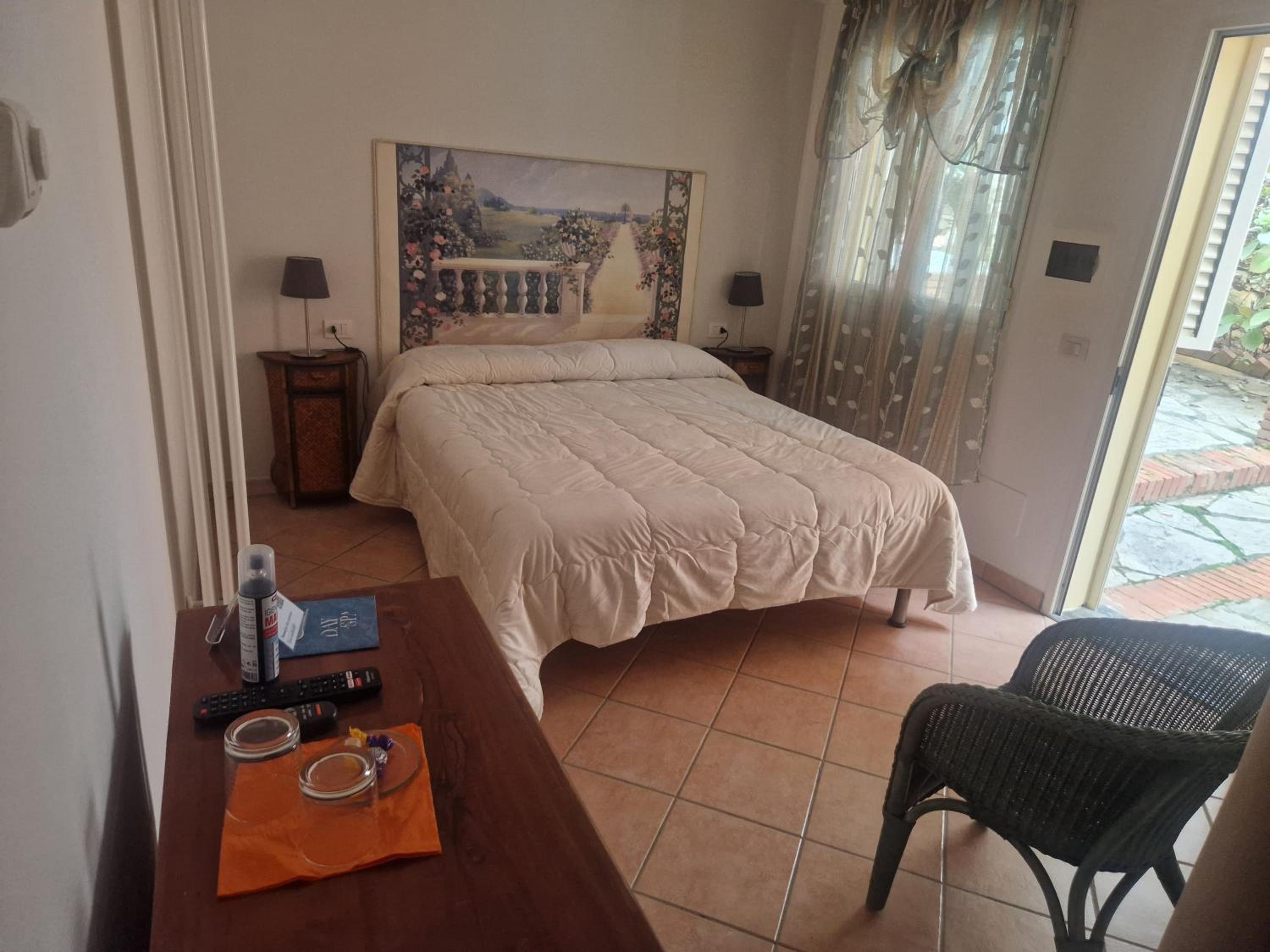 Maison Brinati Bed and Breakfast view 2