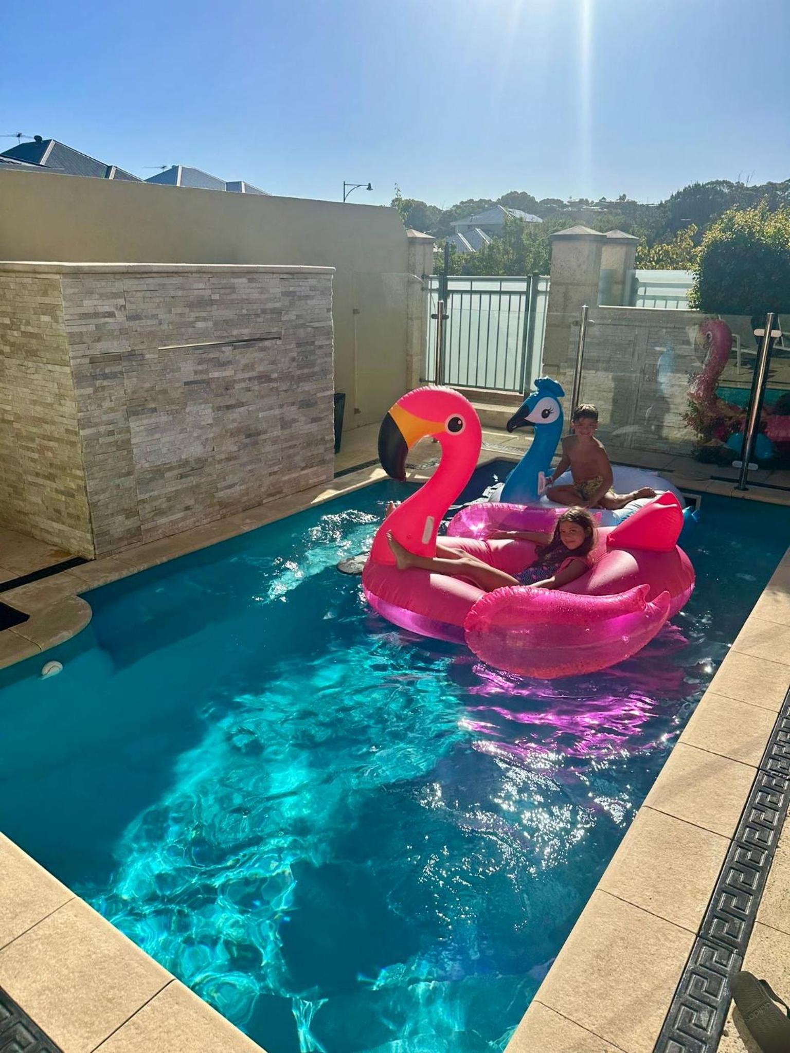 Luxury Villa W Pool & Spa 5 BEDROOMS