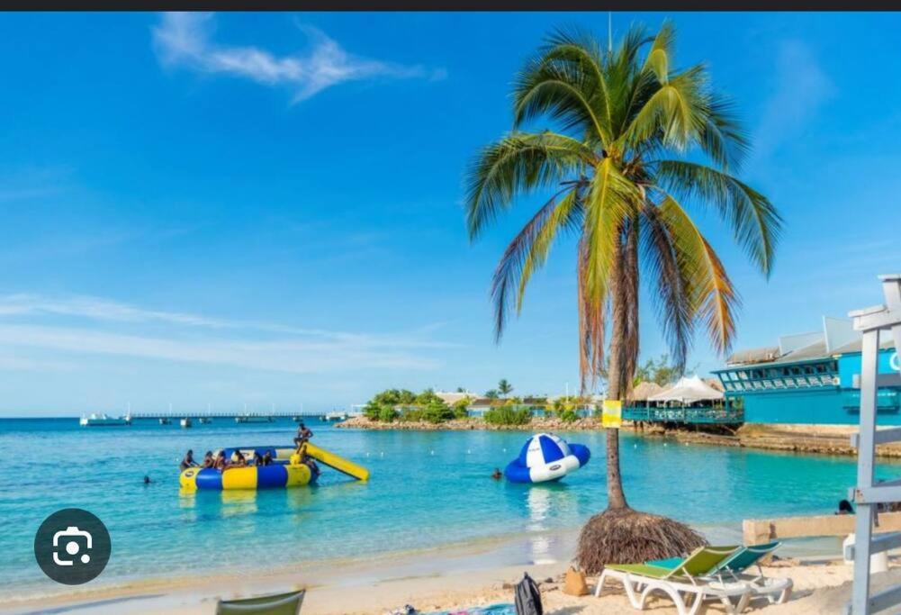 Ocho Rios Retreat view 3