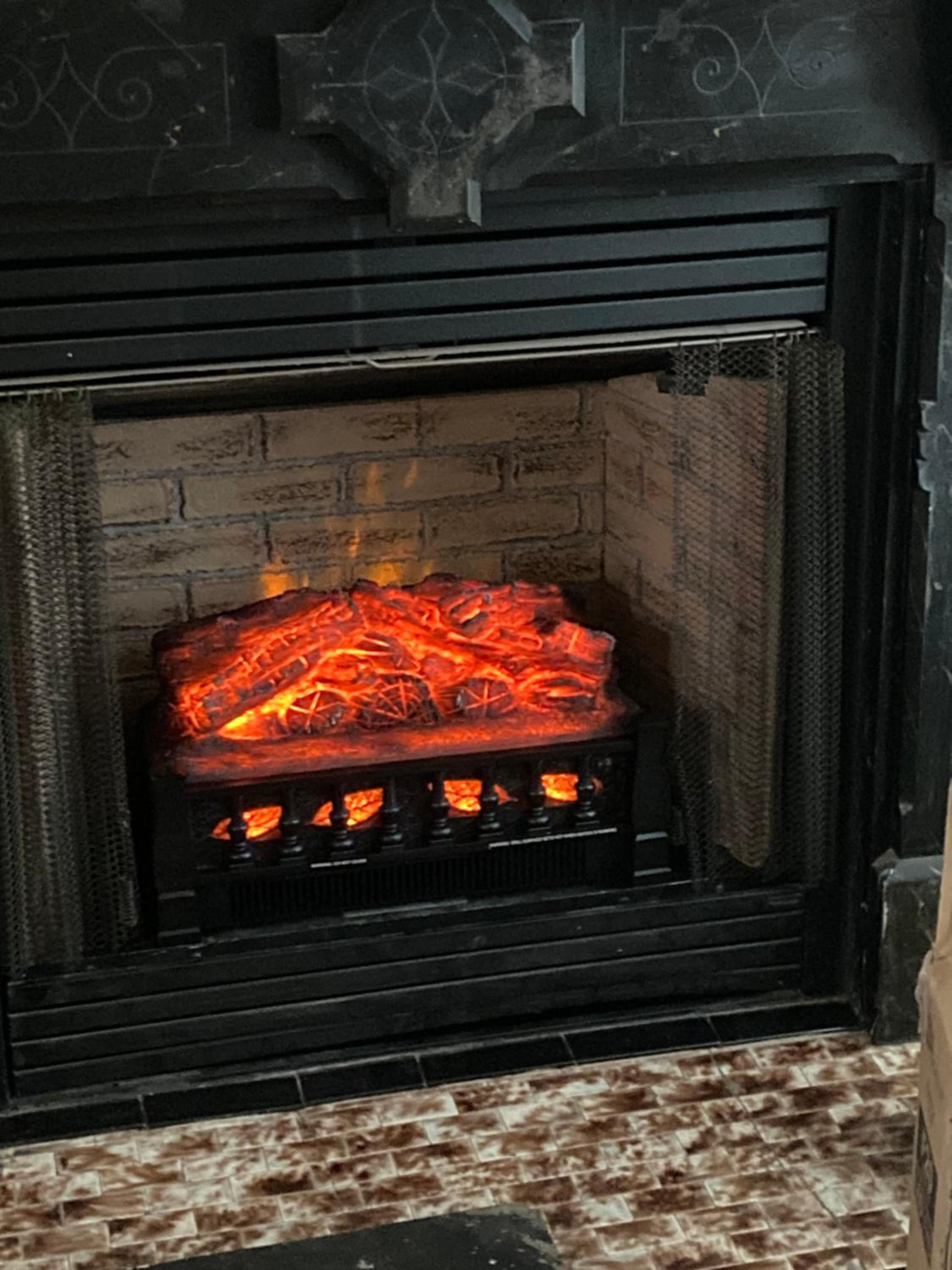 ENTIRE Big Home Close To Events - 2 Family Rooms - Kid Friendly - Private Patio & Firepit