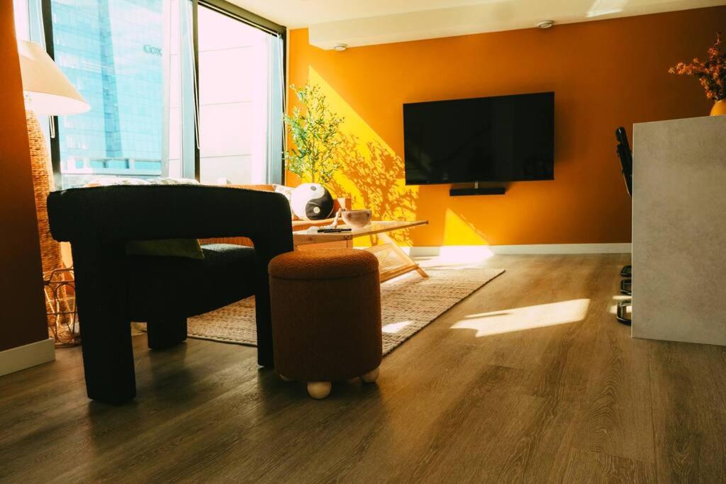 NEW Cozy Downtown Halifax Loft Free Parking