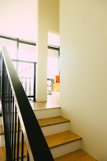 NEW Cozy Downtown Halifax Loft Free Parking