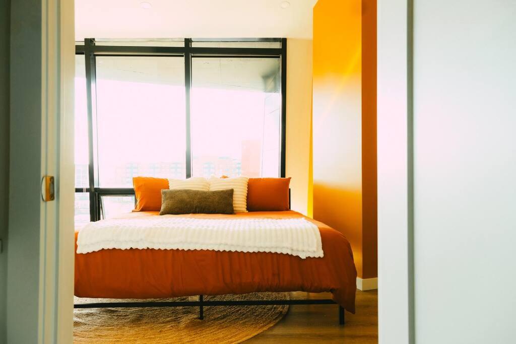 NEW Cozy Downtown Halifax Loft Free Parking