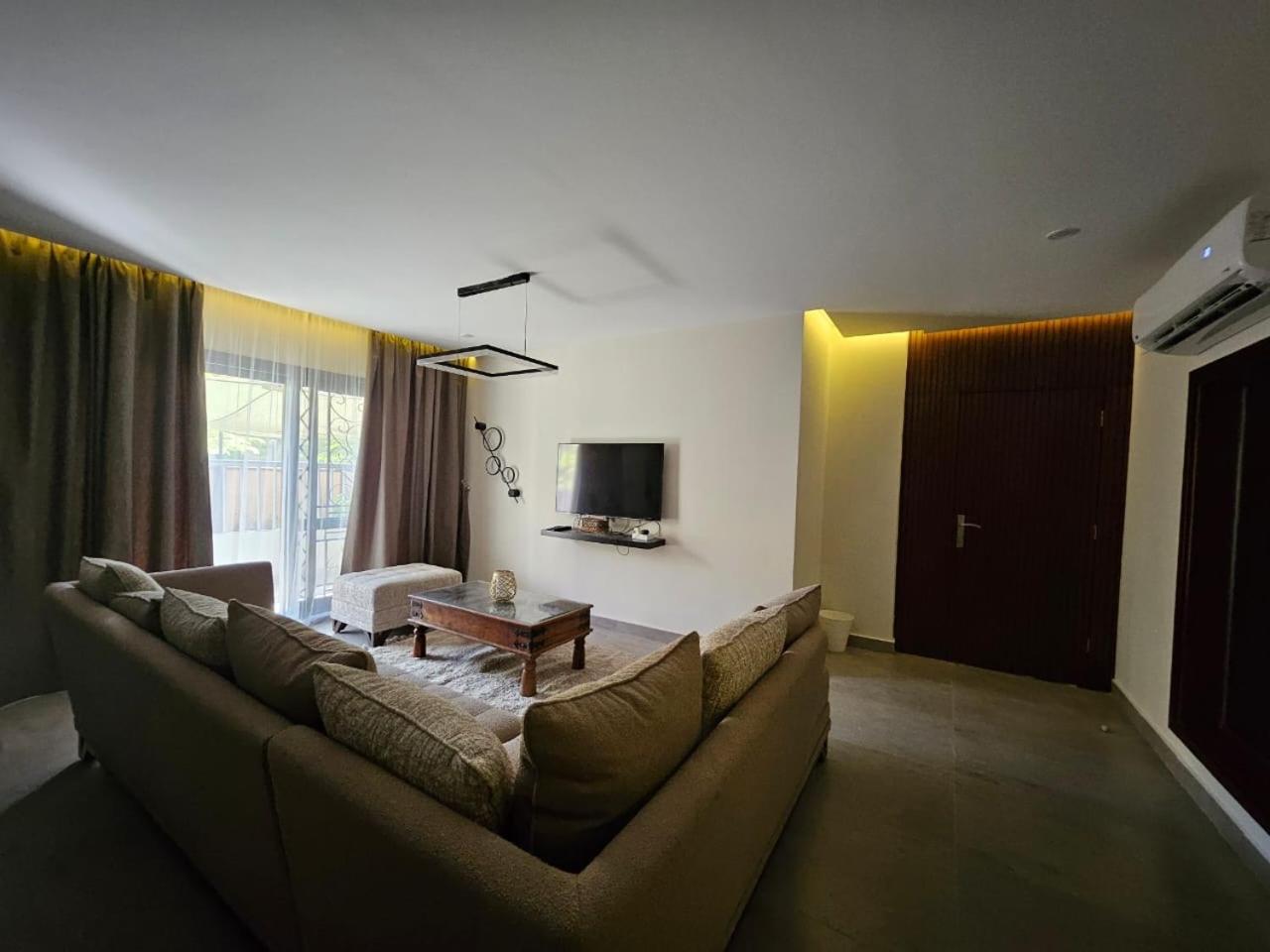The Luxe Retreat and Uniqueness