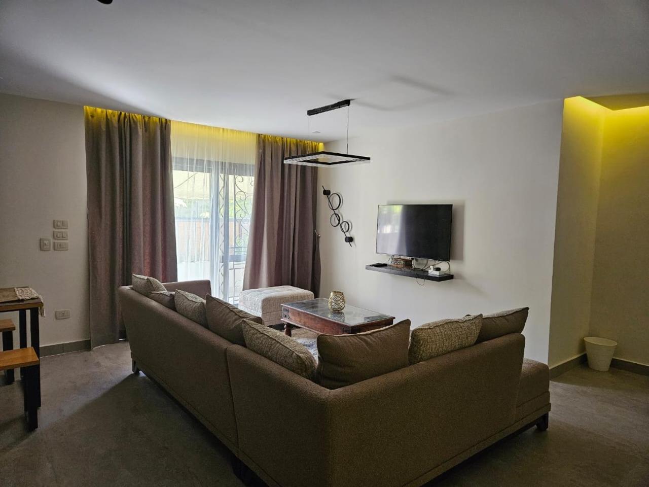 The Luxe Retreat and Uniqueness