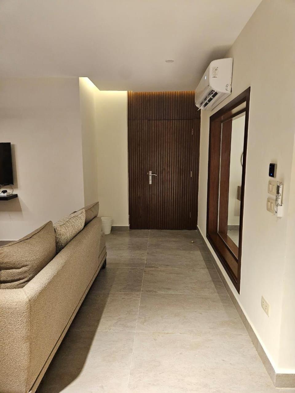 The Luxe Retreat and Uniqueness