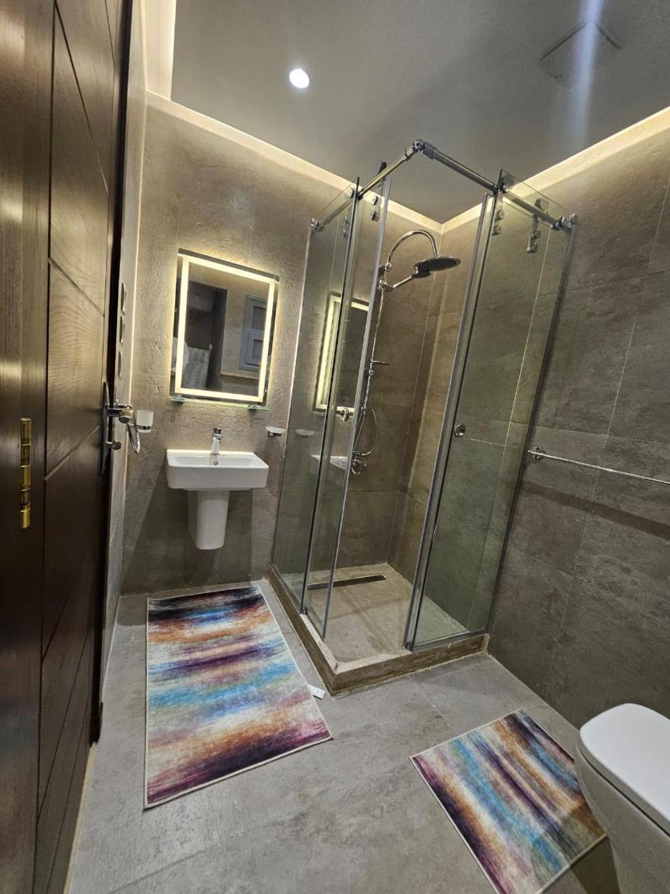The Luxe Retreat and Uniqueness