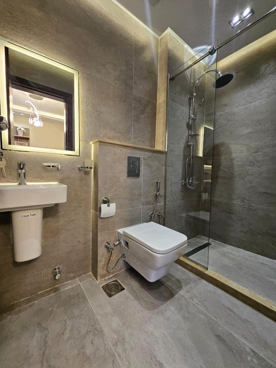 The Luxe Retreat and Uniqueness