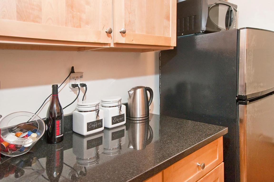 GREAT APT 2 BED ROOM GREAT LOCATION nye