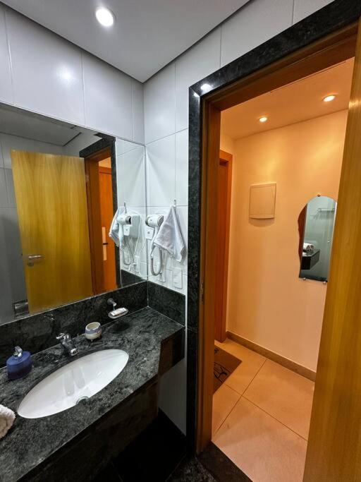 Apartamento completo e moderno com ar condicionado e piscina no centro do RIO