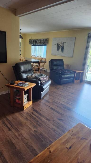 South Algonquin Cottage