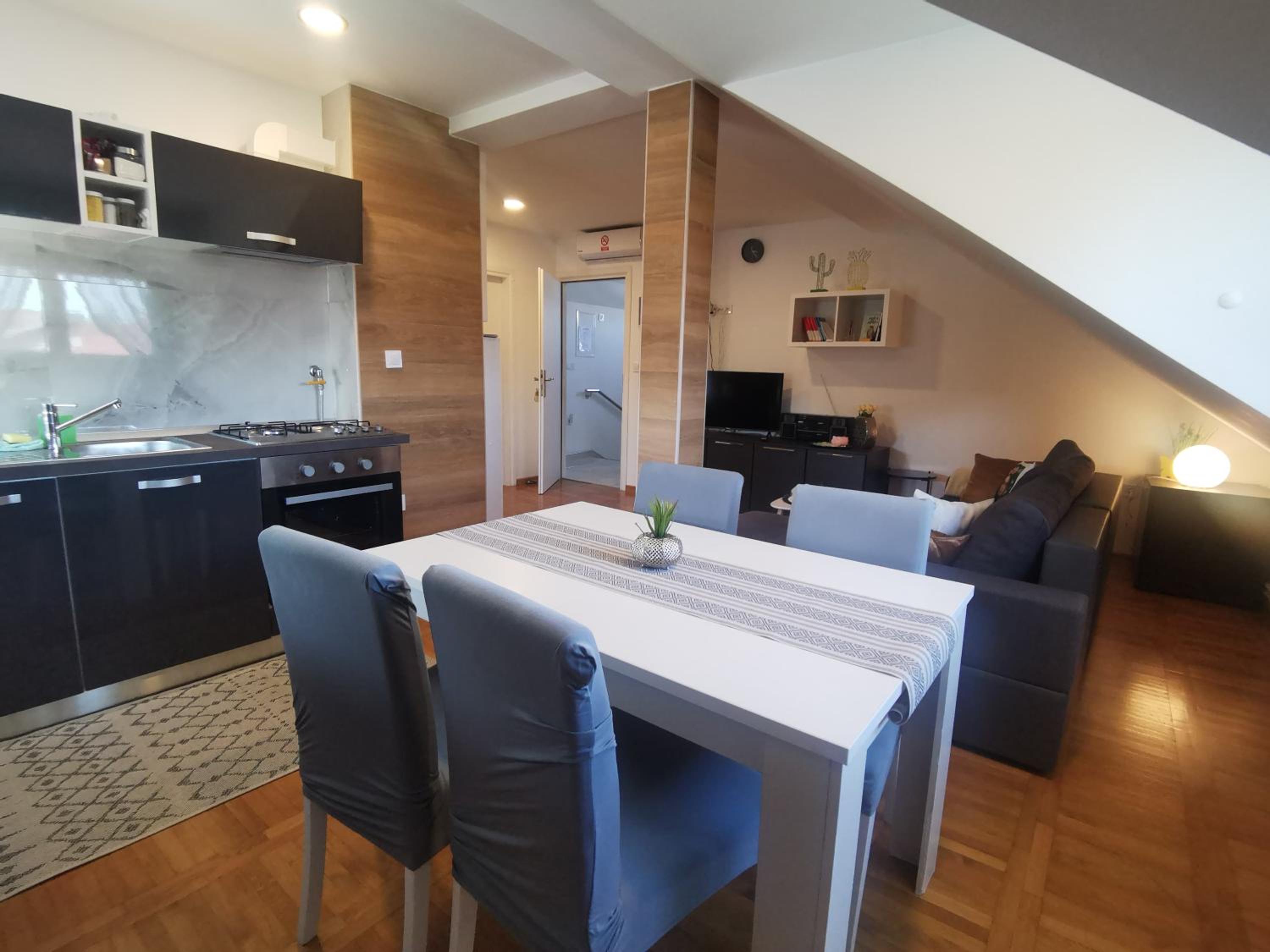 Apartmani Jastreb 2