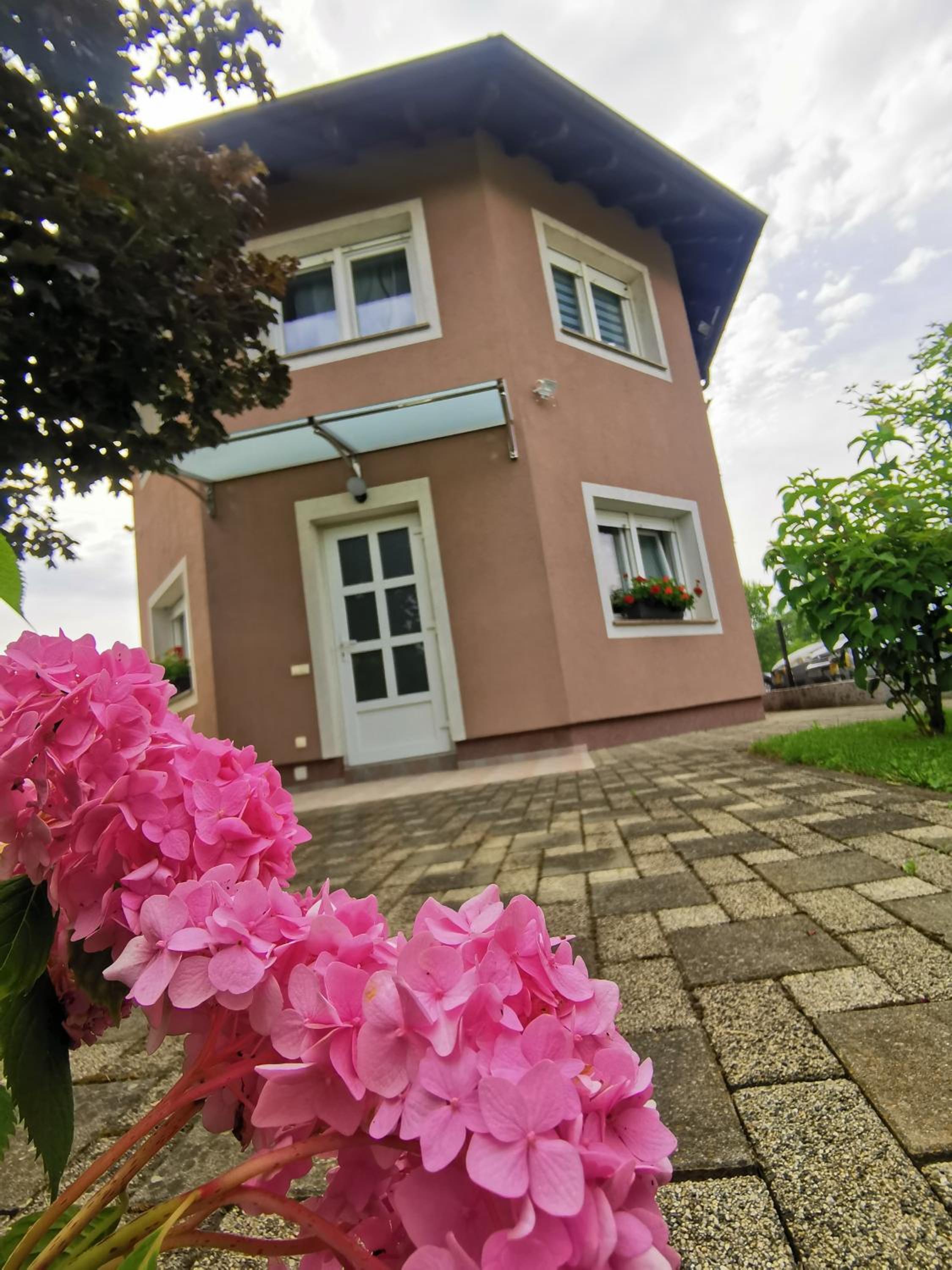 Apartmani Jastreb 2