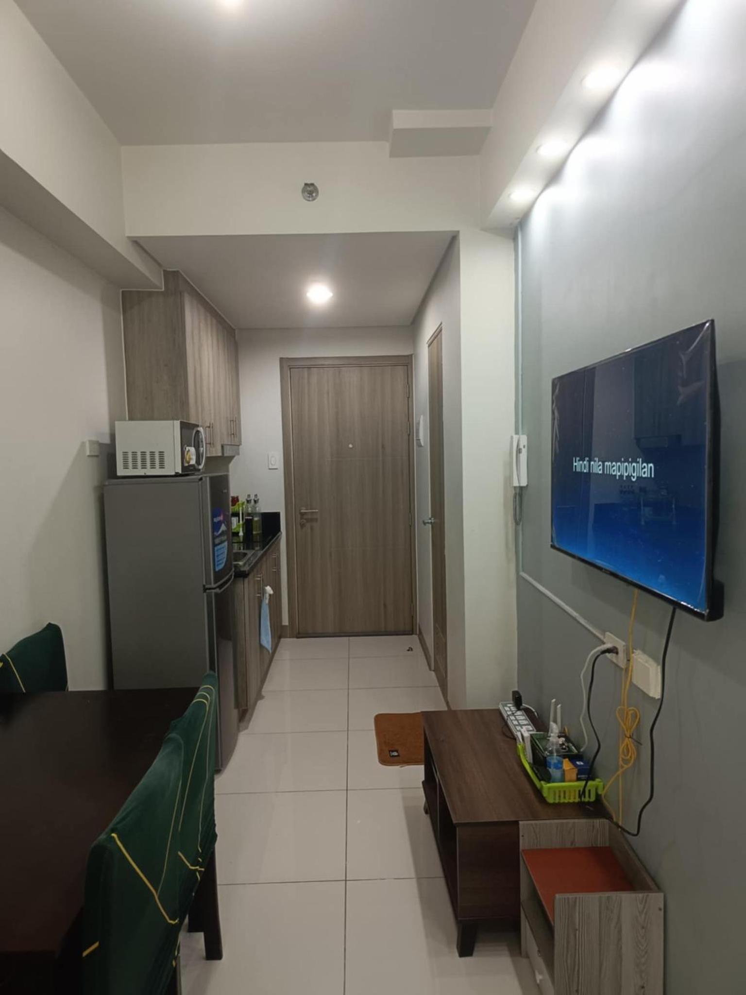 Coast Residences-Ronnzel staycation