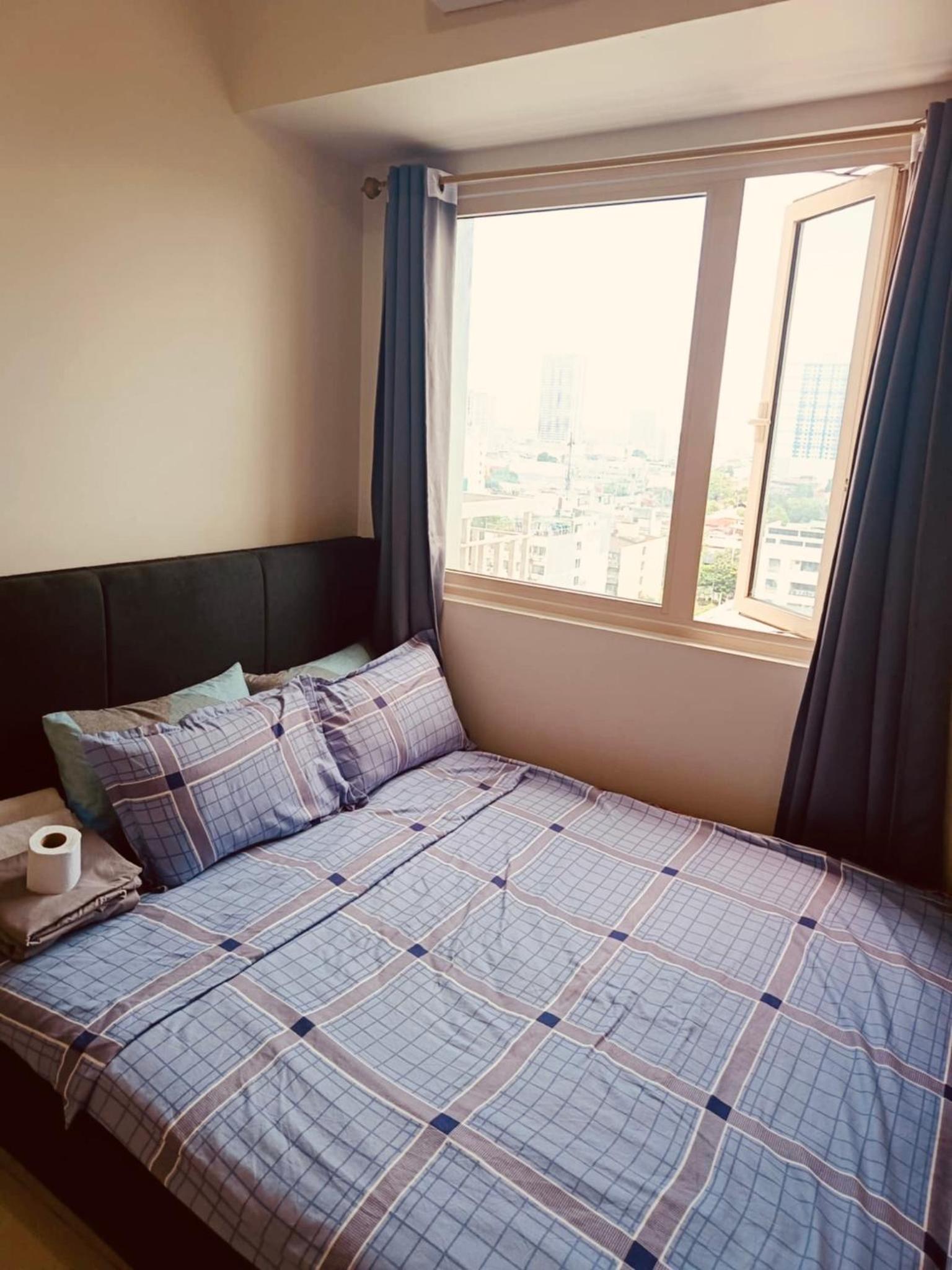 Coast Residences-Ronnzel staycation
