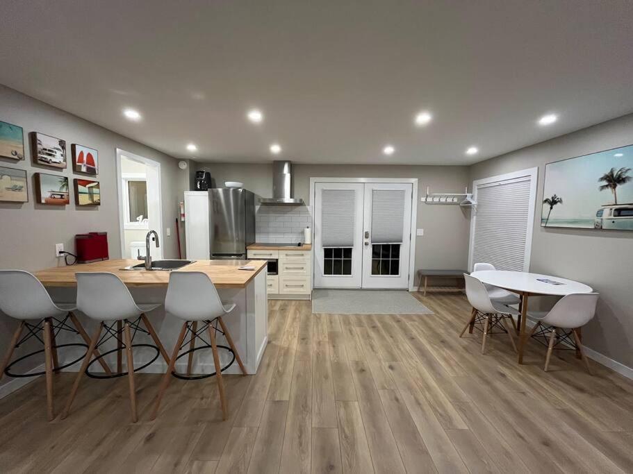 Kelowna Vacations - Cozy bright studio - Property Image 1