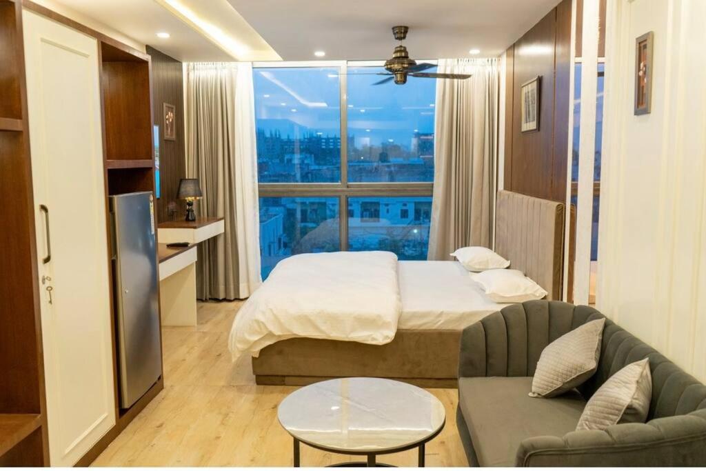hotel room