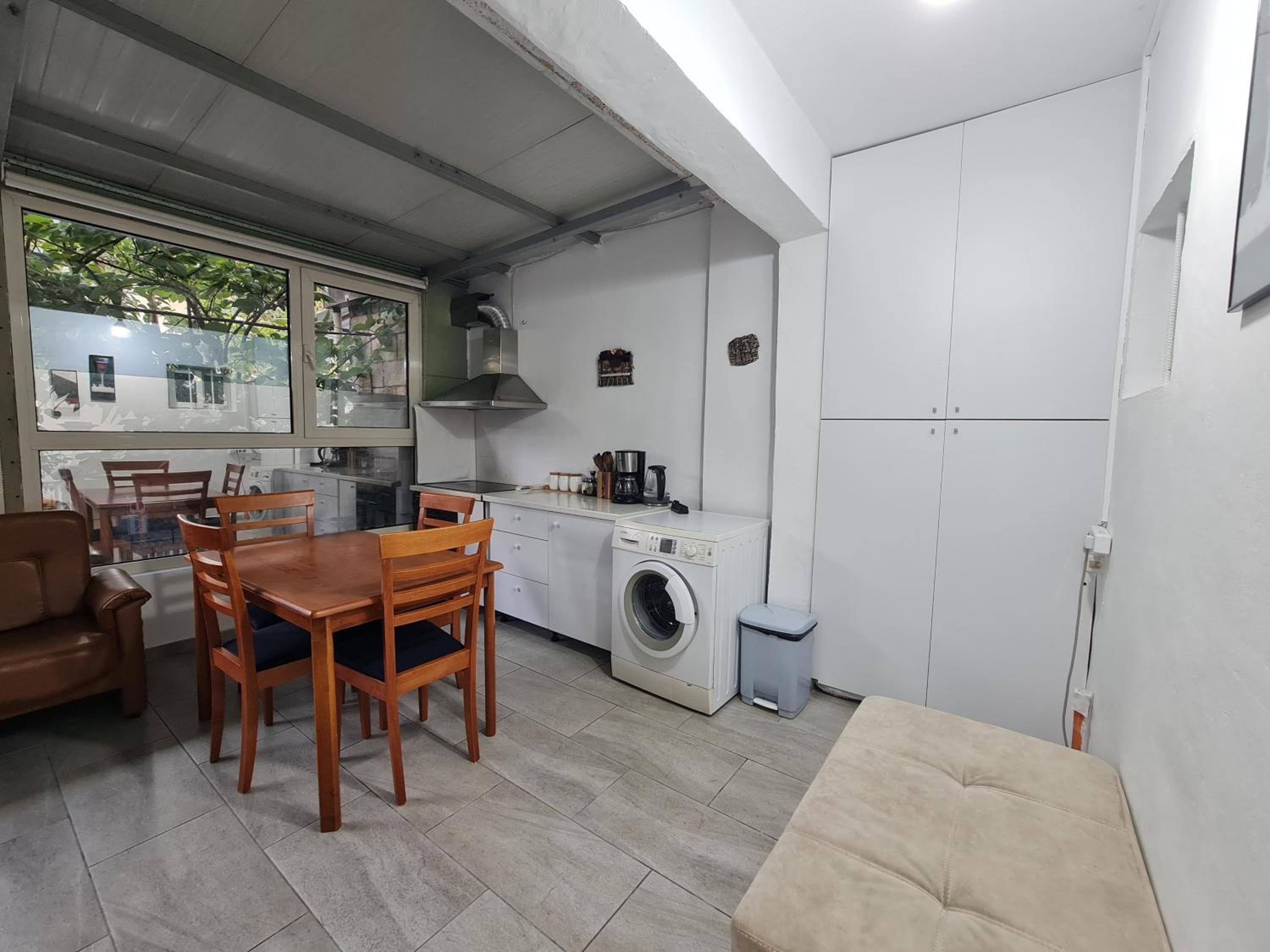 The Comfort Stay Apartment!