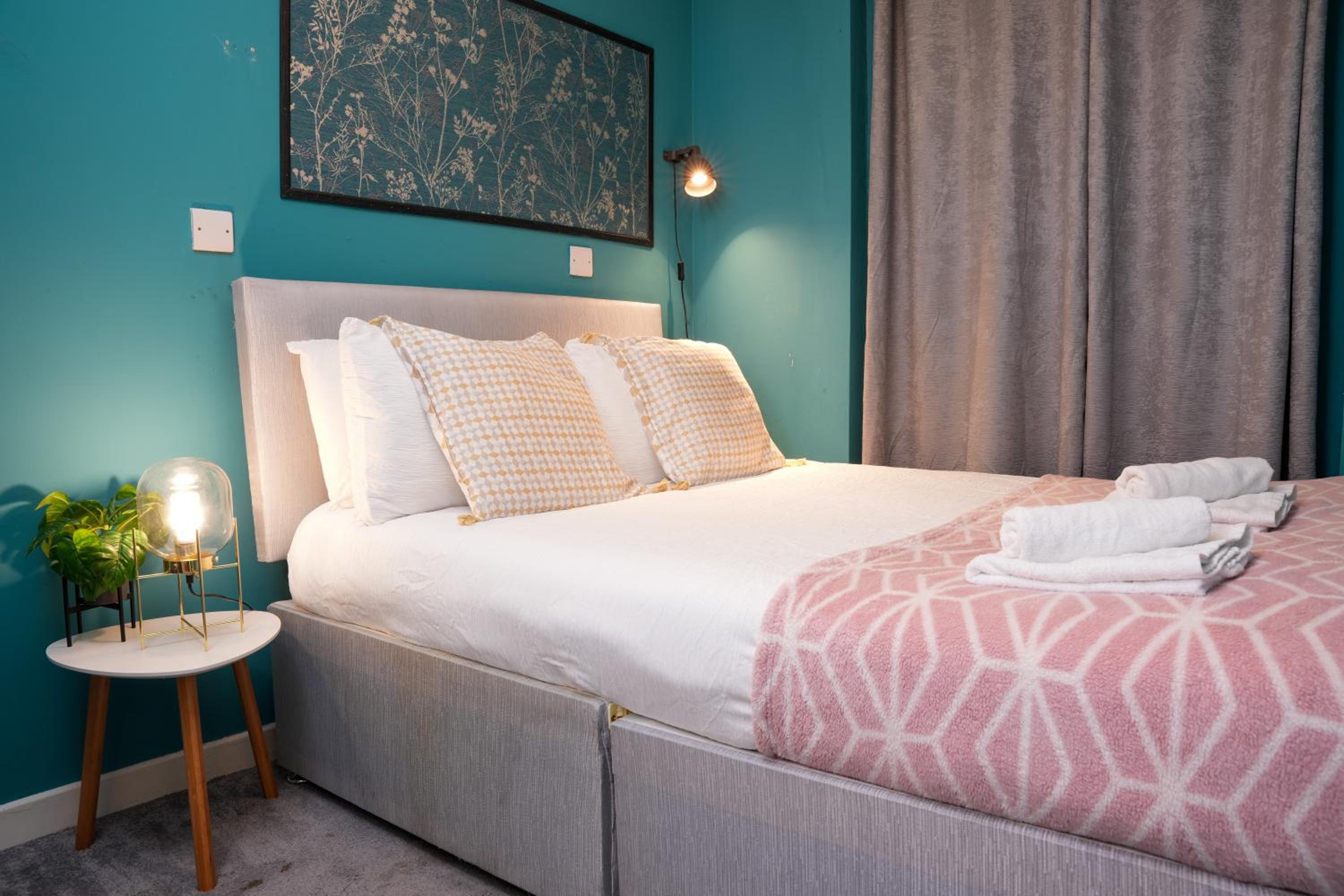Dublin City Service Apartment