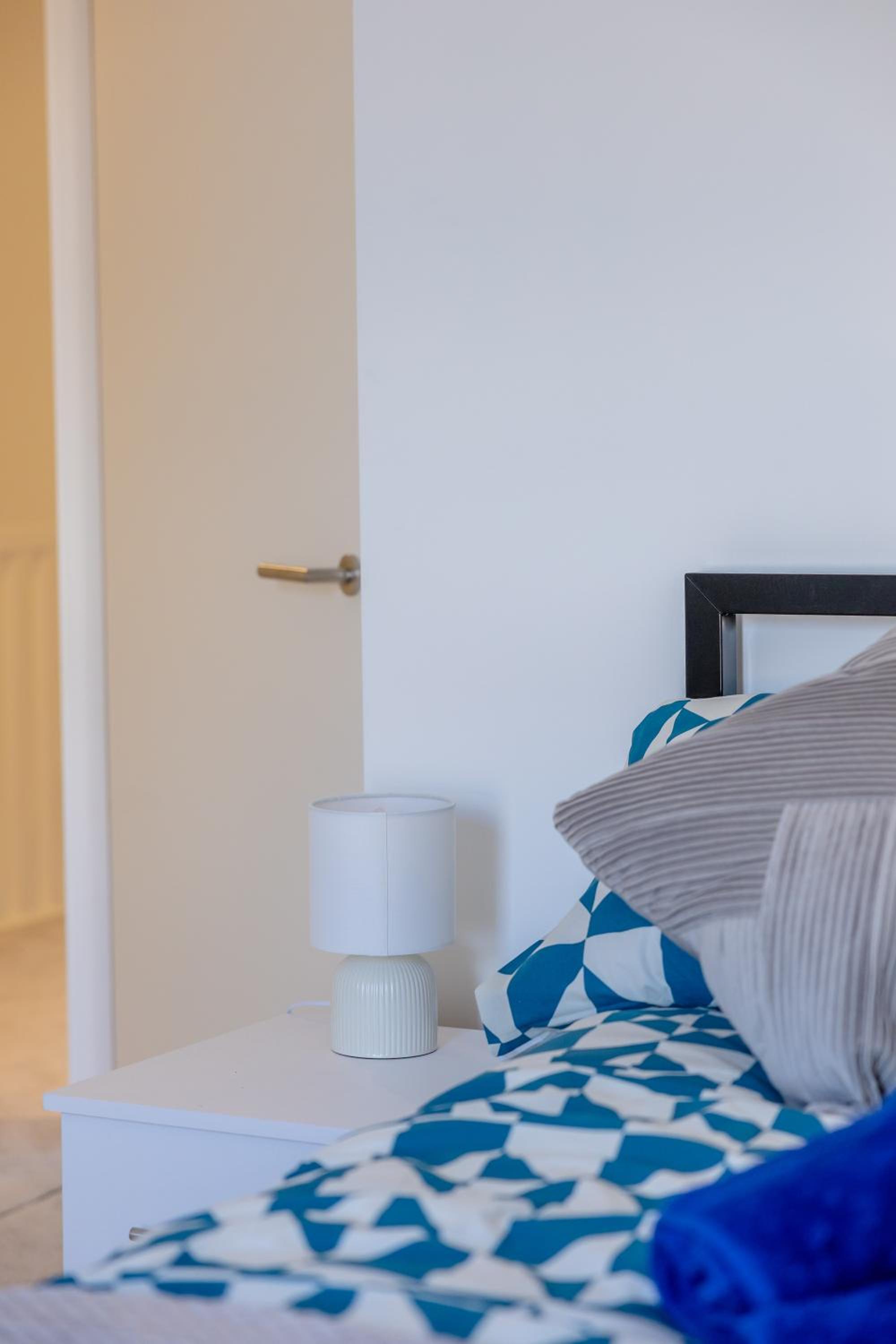 Stunning Modern 3 Bedroom Townhouse - Perfect Getaway view 4