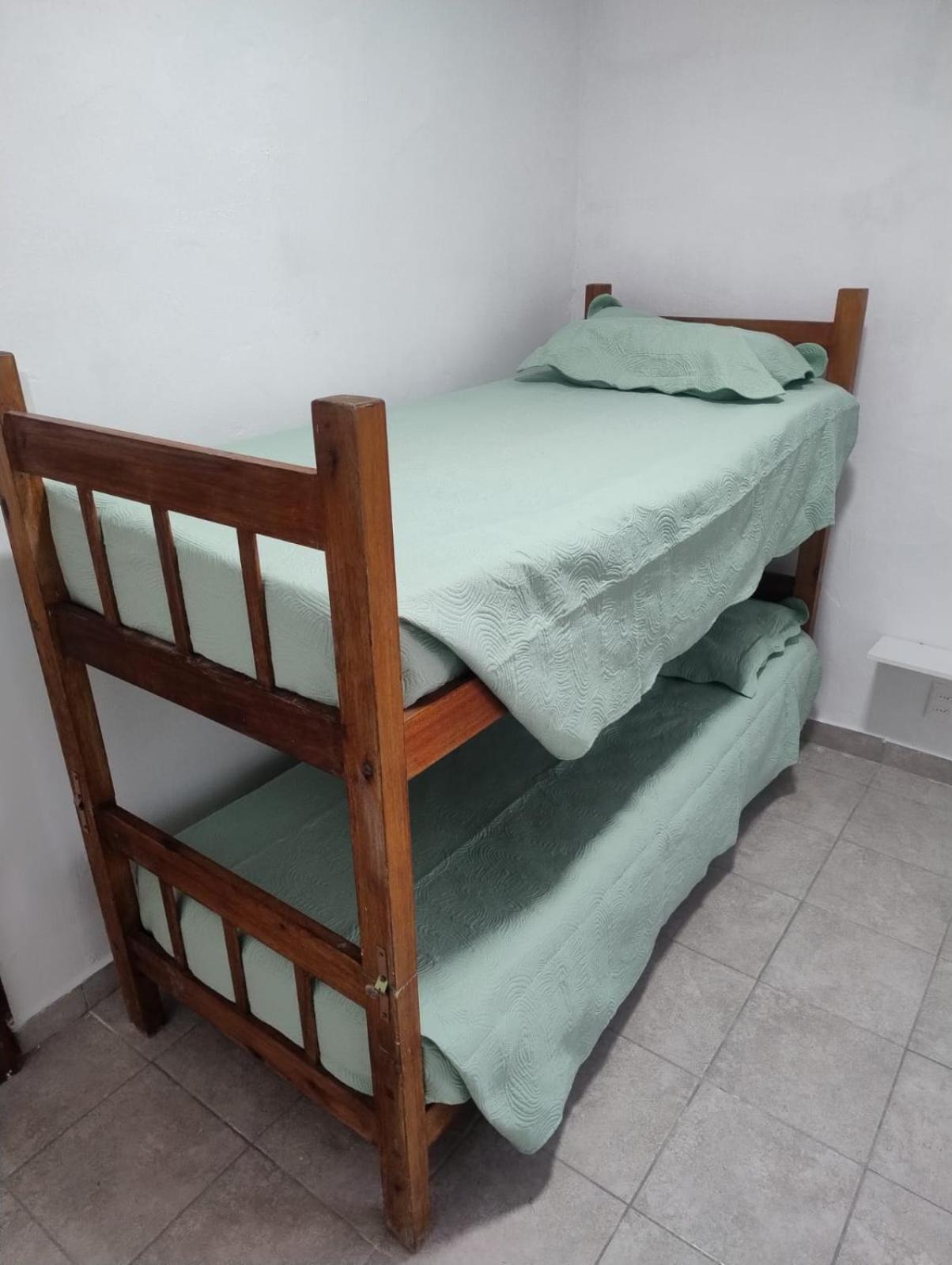 La Esmeralda, Rocha