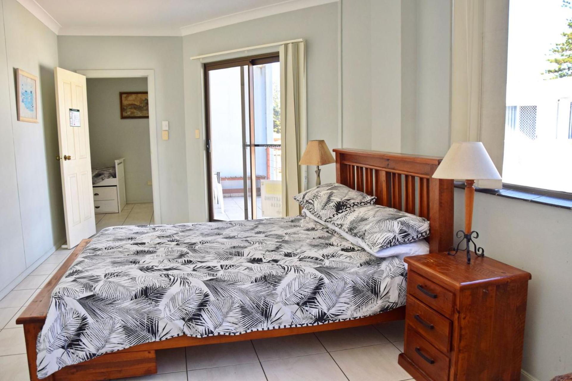 Paragon Apartment 6 - Bring your own linen.