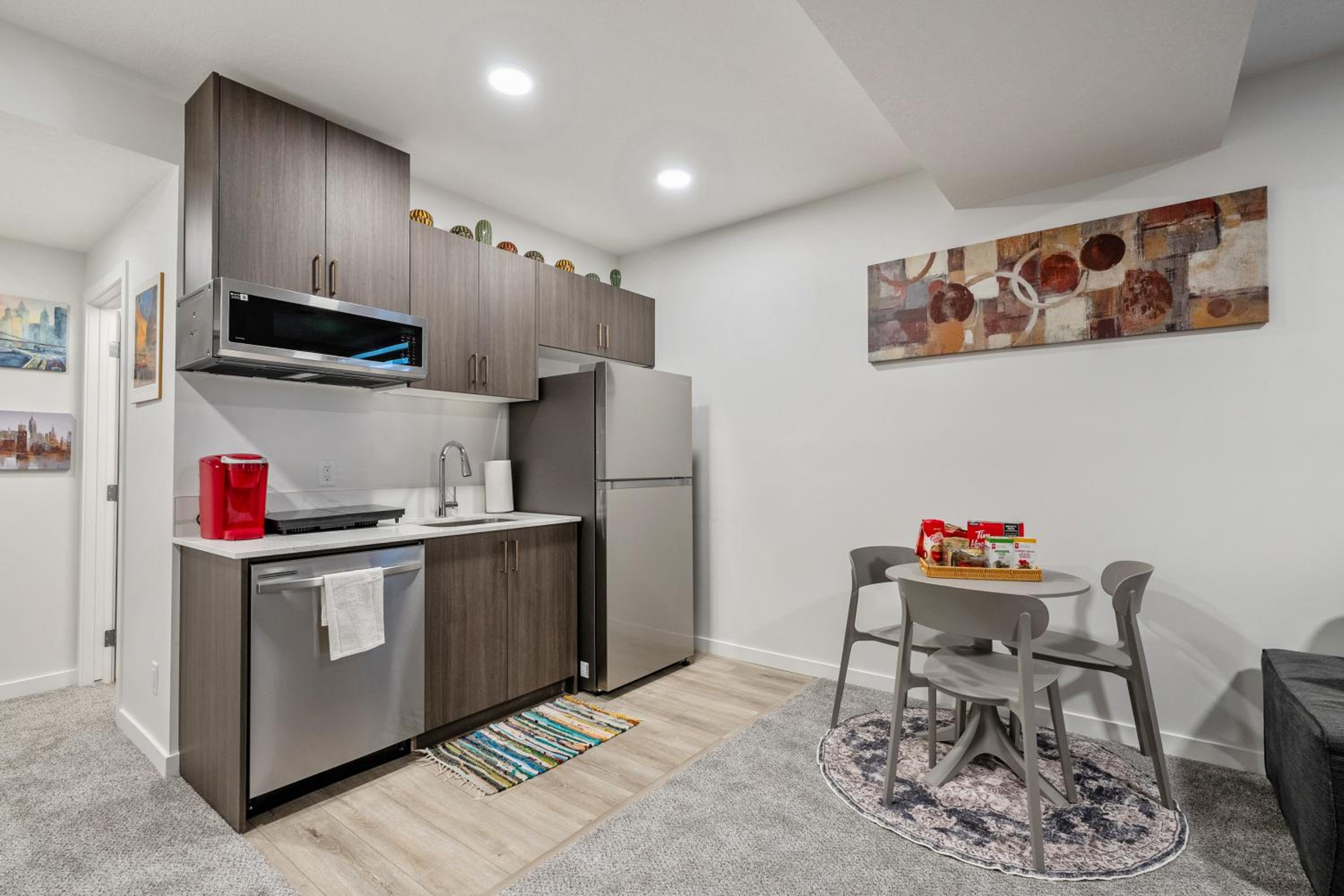 Perfect Stay 2 Bedroom Basement Suite