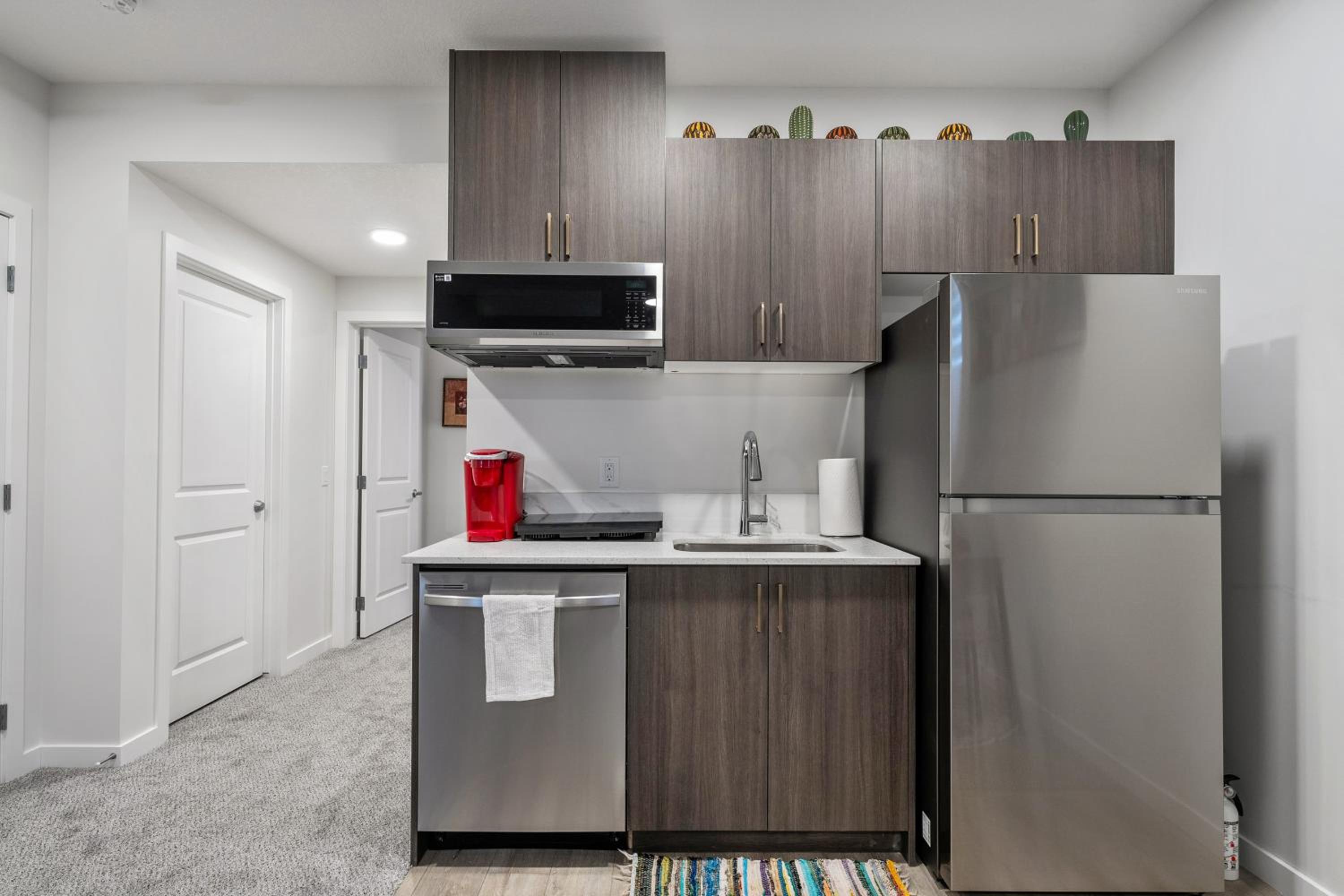 Perfect Stay 2 Bedroom Basement Suite
