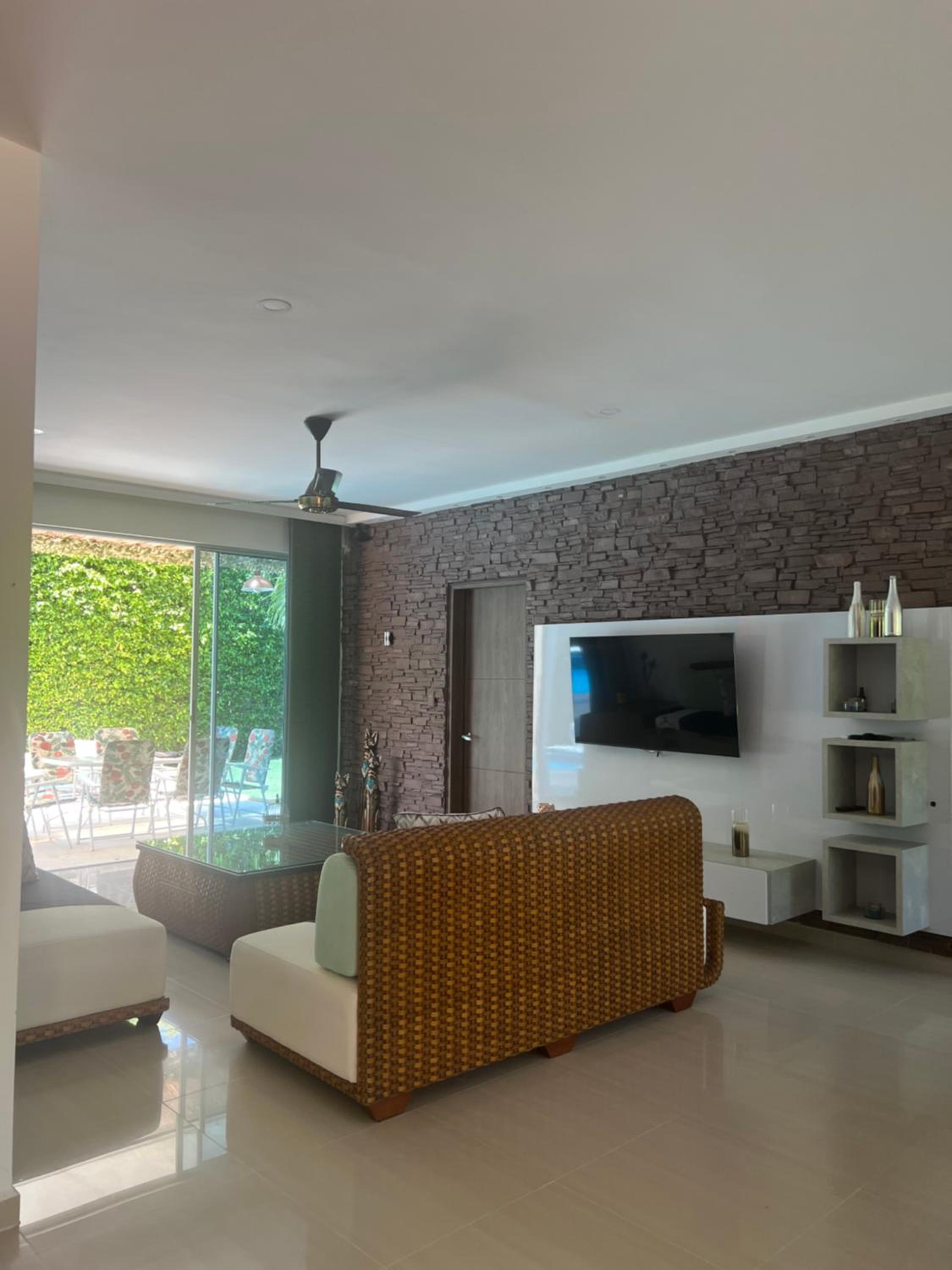 Espectacular casa en girardot