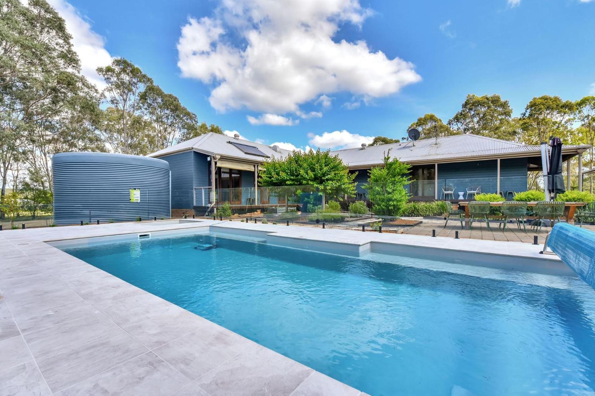 Wine, Dine and Relax - Central to Vineyards and Wedding Venues