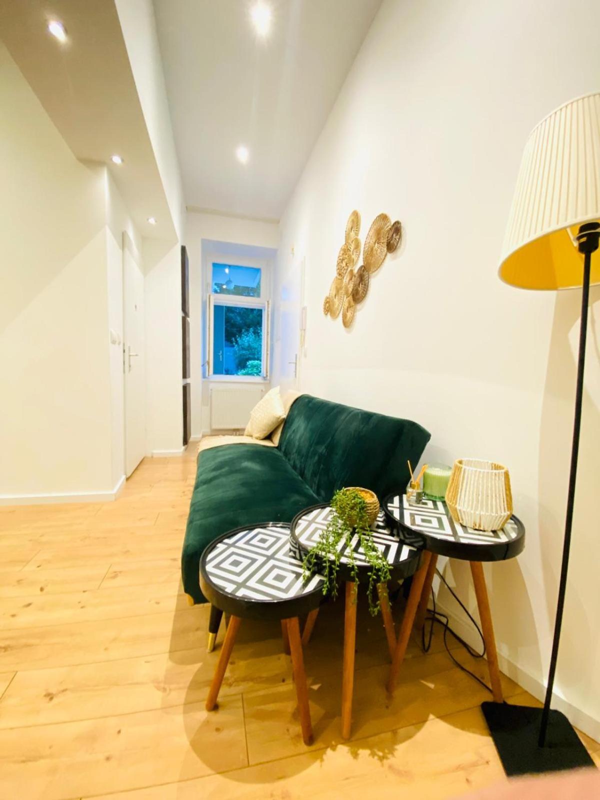 Lovely 4-BR Retreat Ottakring with Stunning City