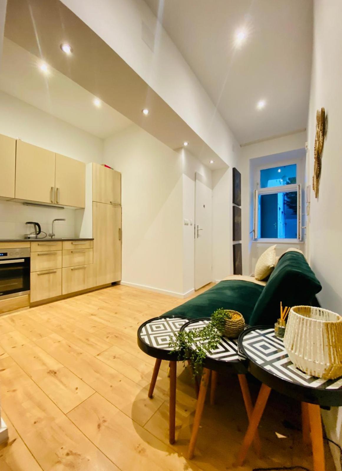 Lovely 4-BR Retreat Ottakring with Stunning City