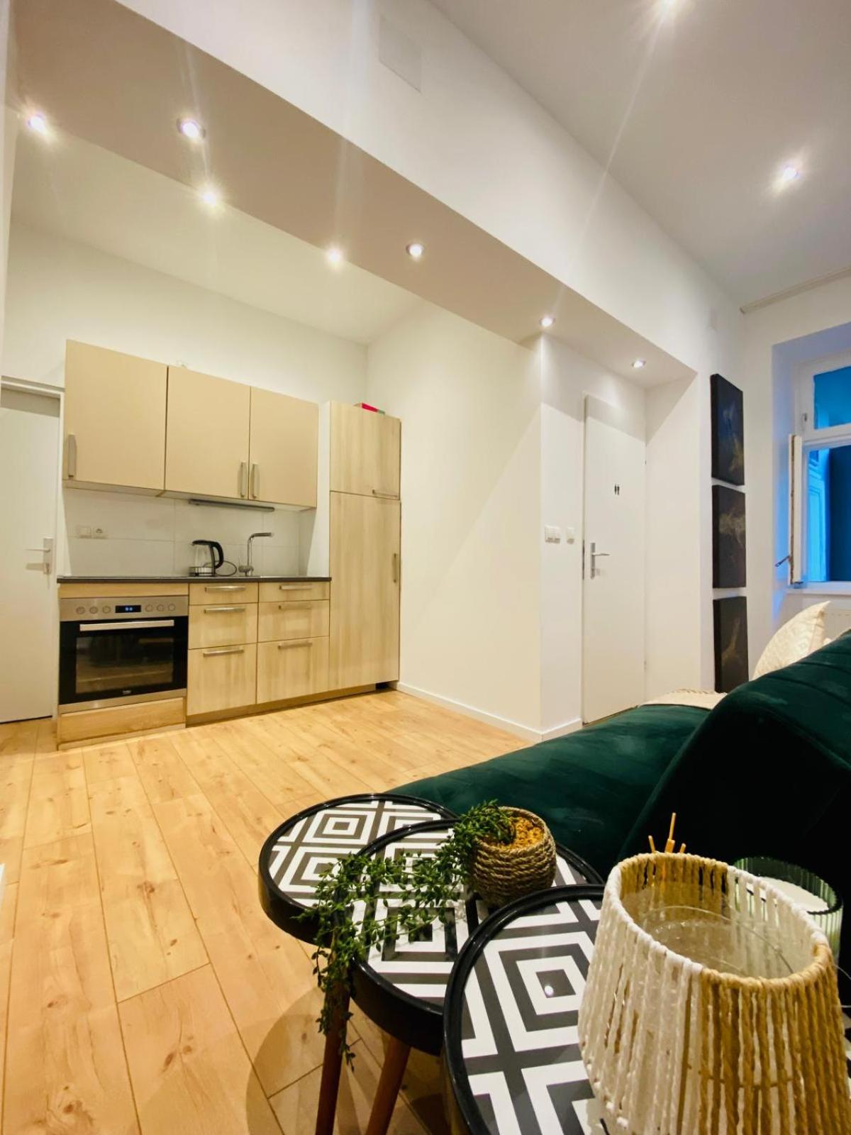 Lovely 4-BR Retreat Ottakring with Stunning City