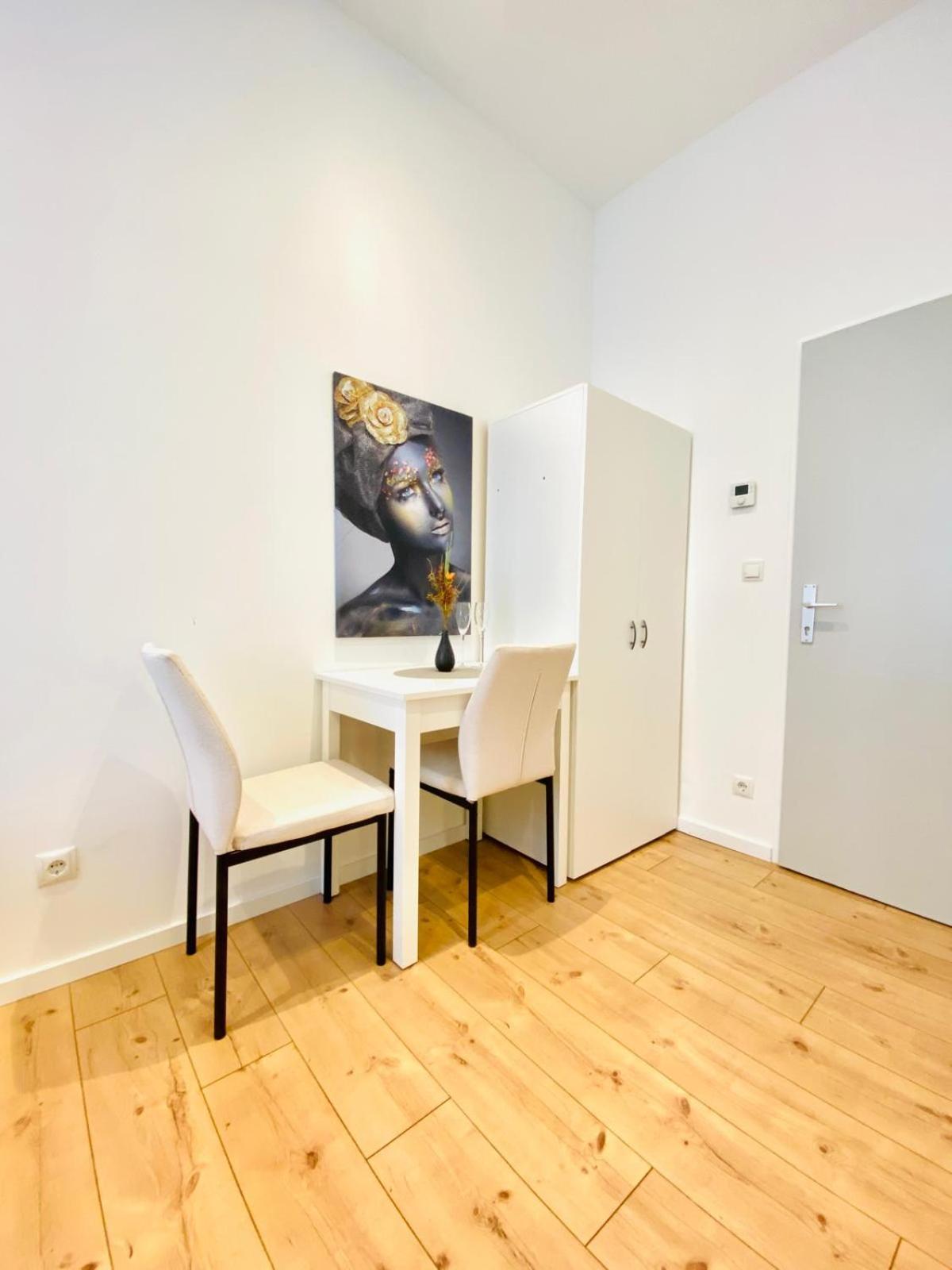 Lovely 4-BR Retreat Ottakring with Stunning City