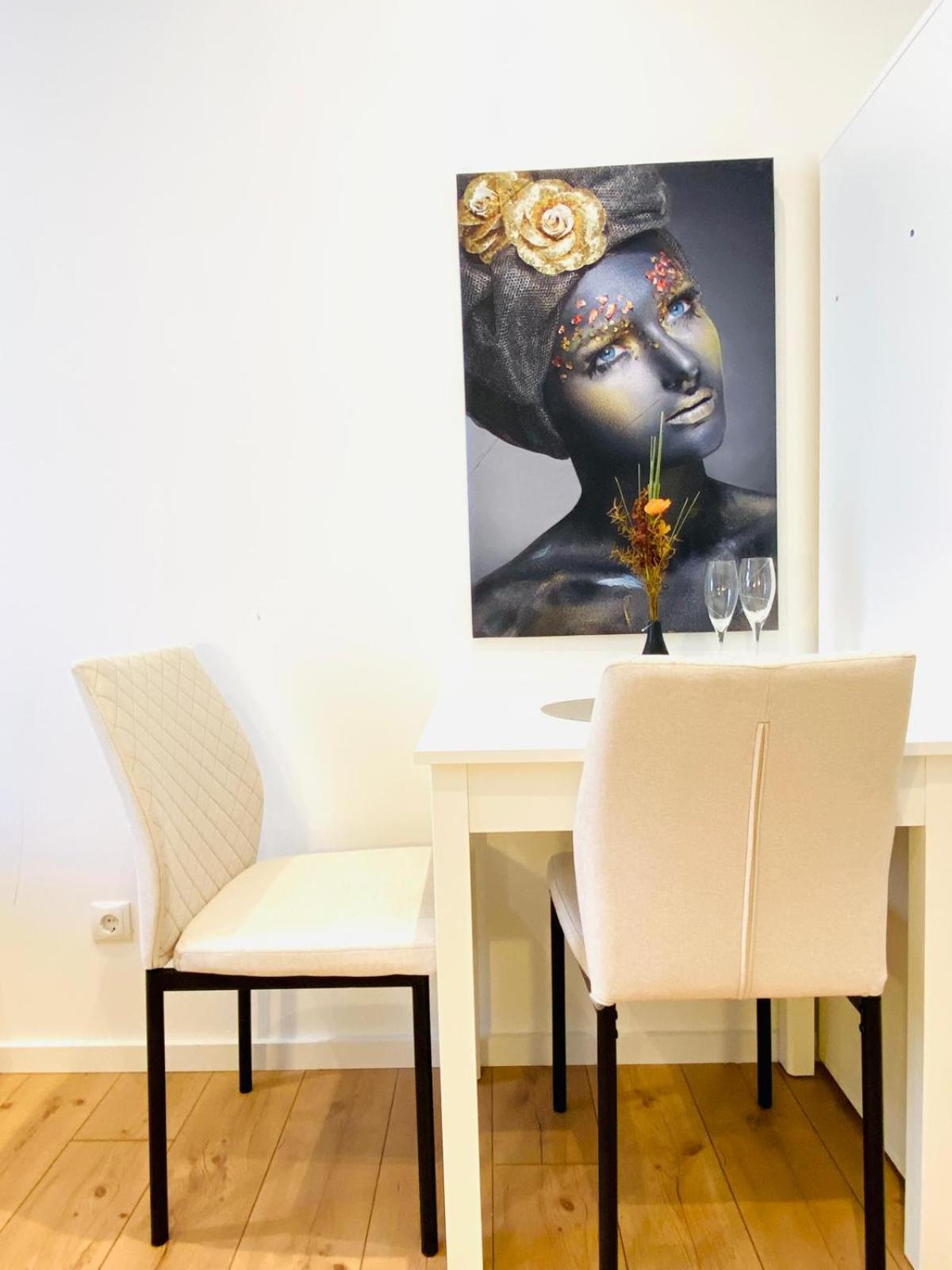 Lovely 4-BR Retreat Ottakring with Stunning City