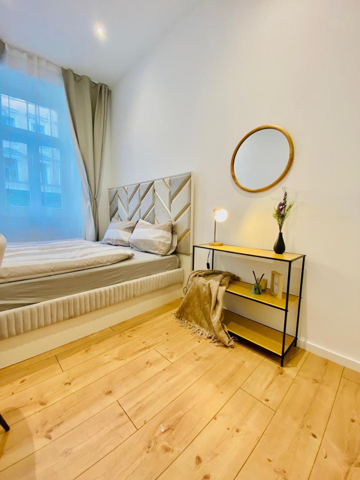 Lovely 4-BR Retreat Ottakring with Stunning City