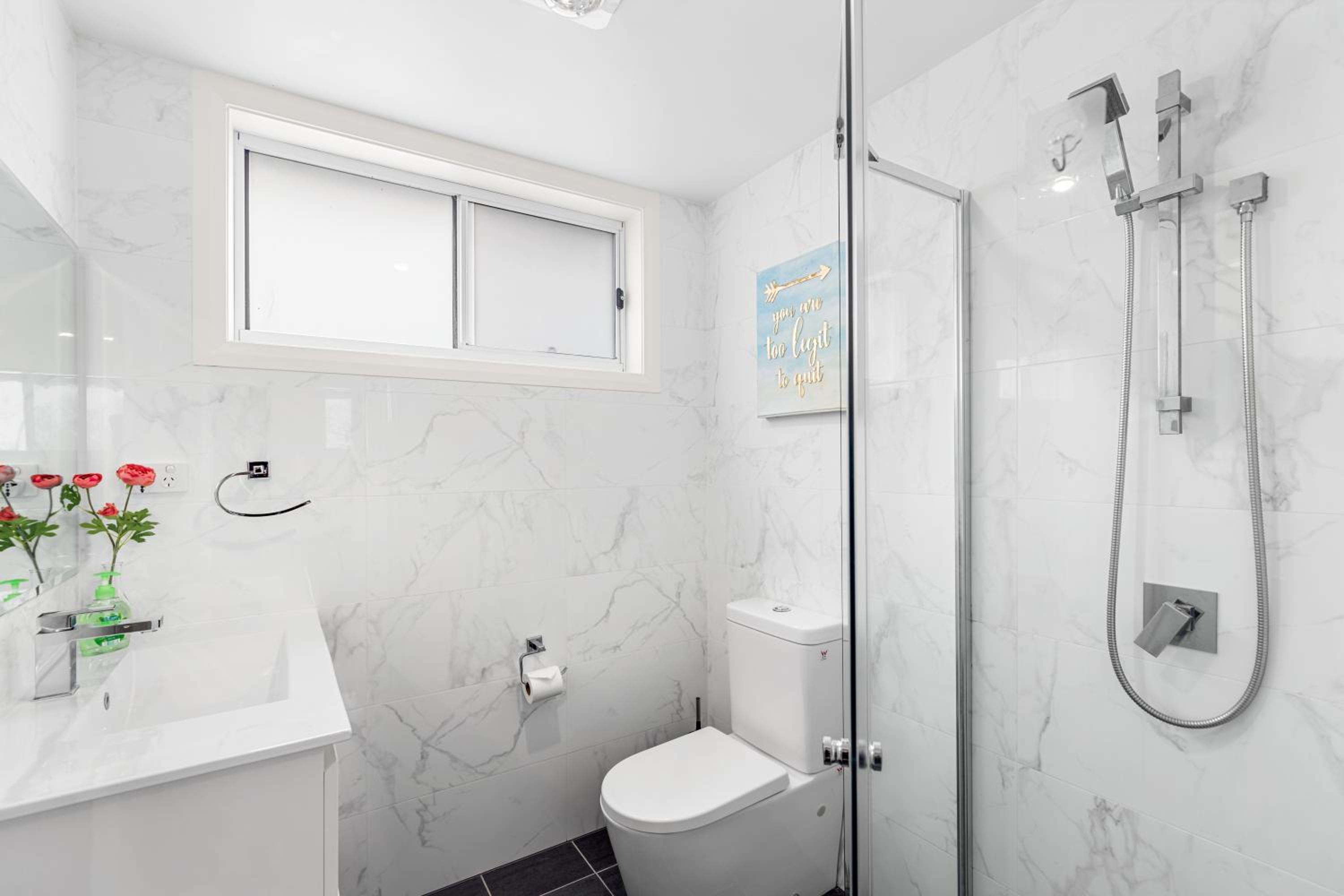 StayAU Spacious Townhouse Asquith near Golf