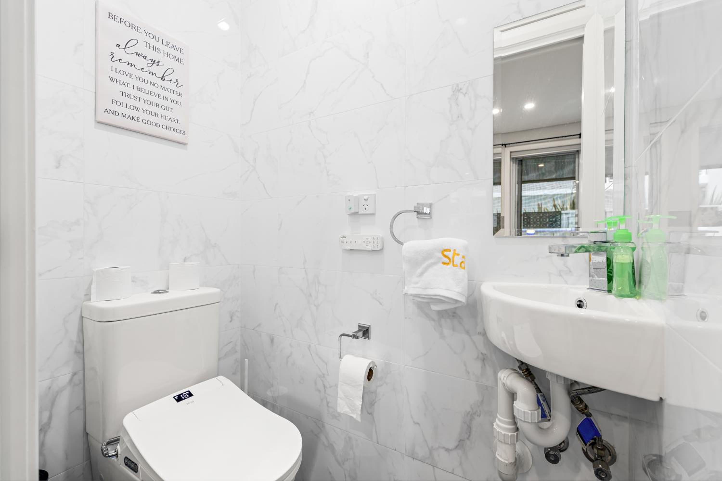 StayAU Spacious Townhouse Asquith near Golf
