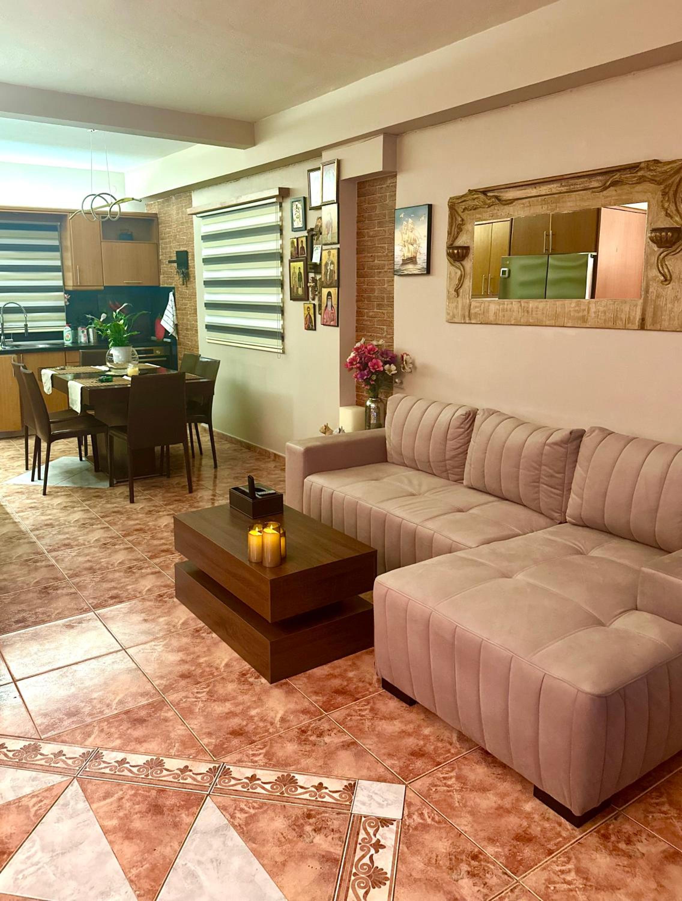 luxury house airport