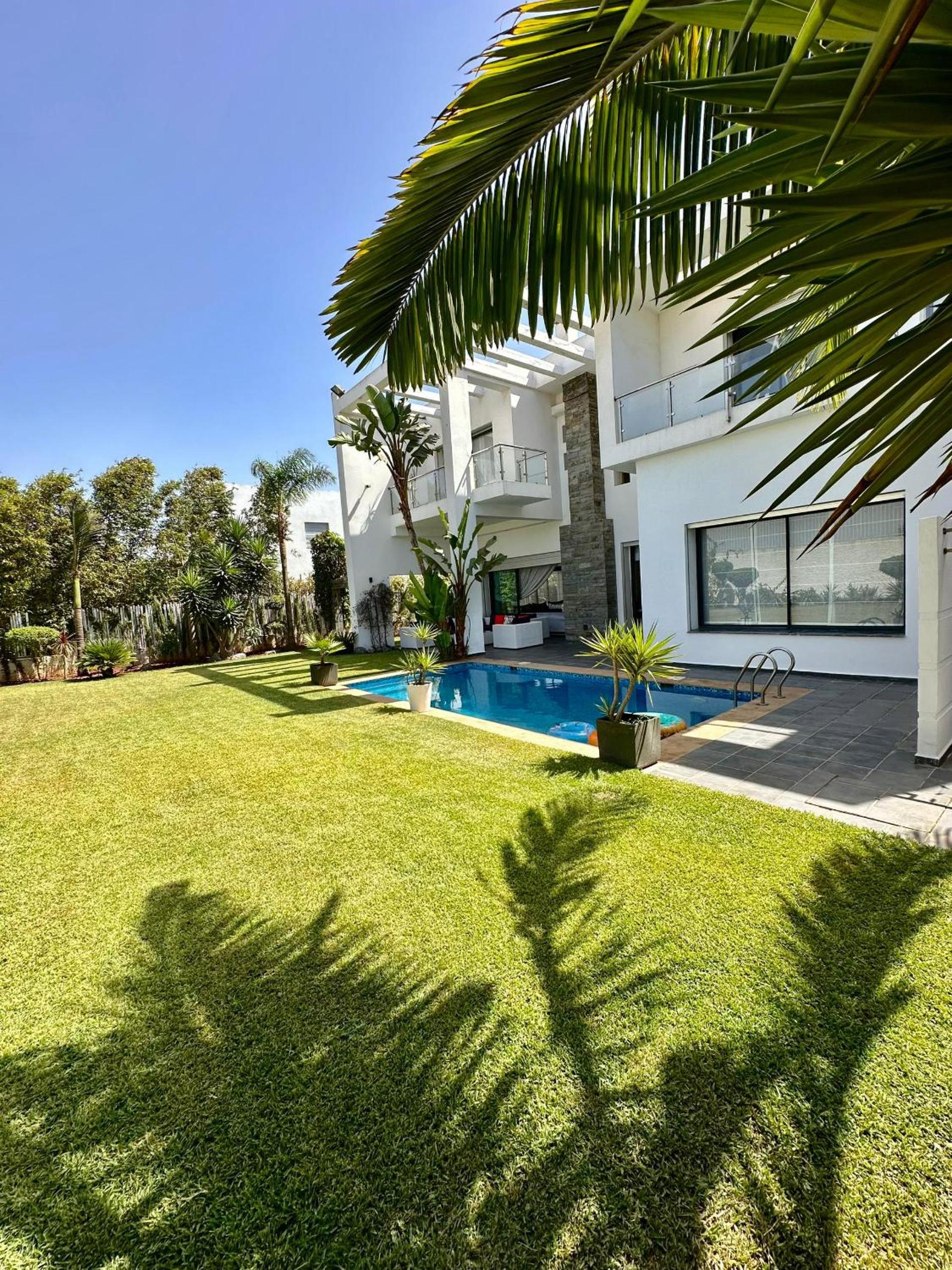 villa de luxe a Bouskoura view 2