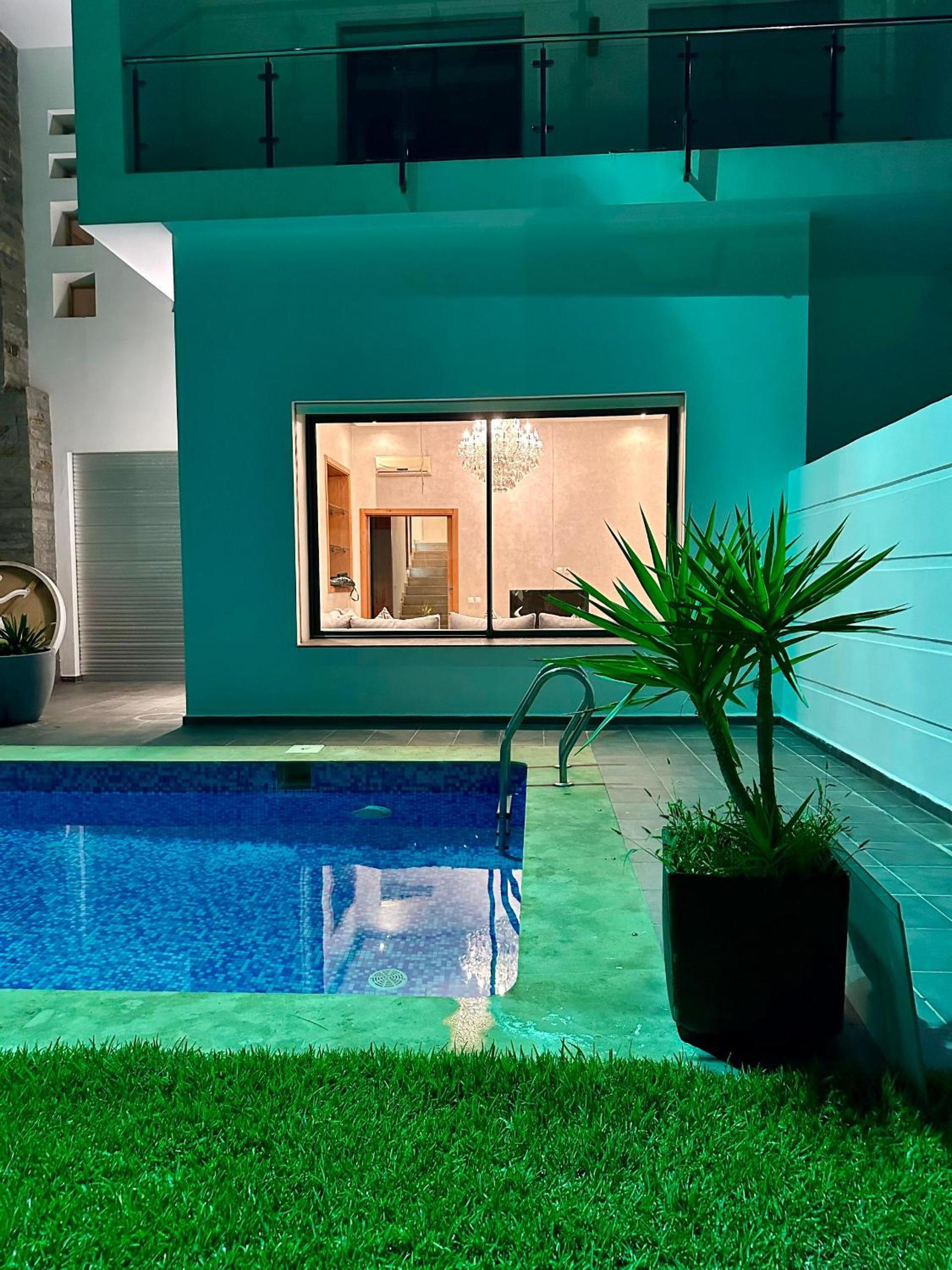 villa de luxe a Bouskoura view 3